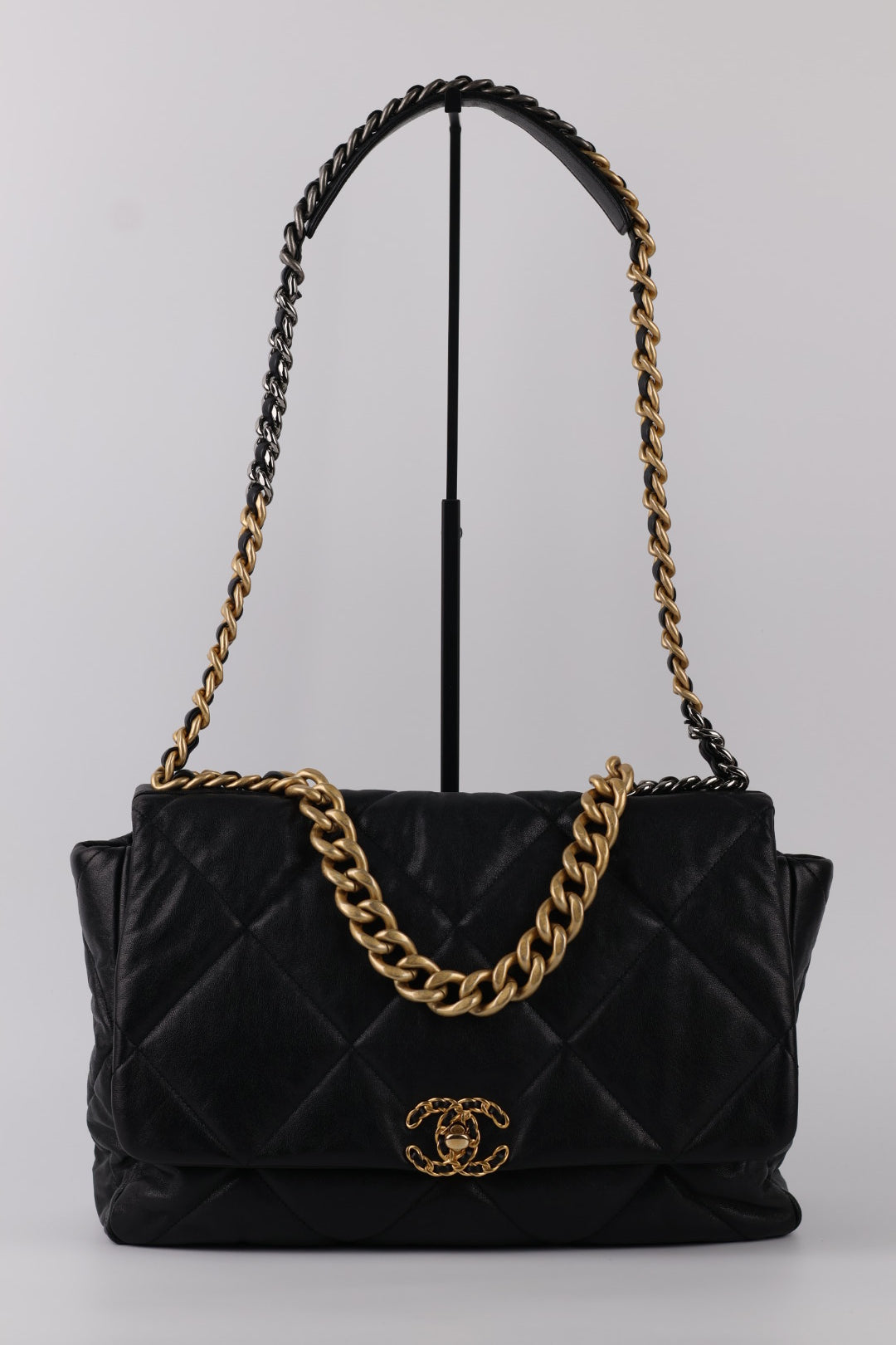 Chanel 19 Large in Pelle