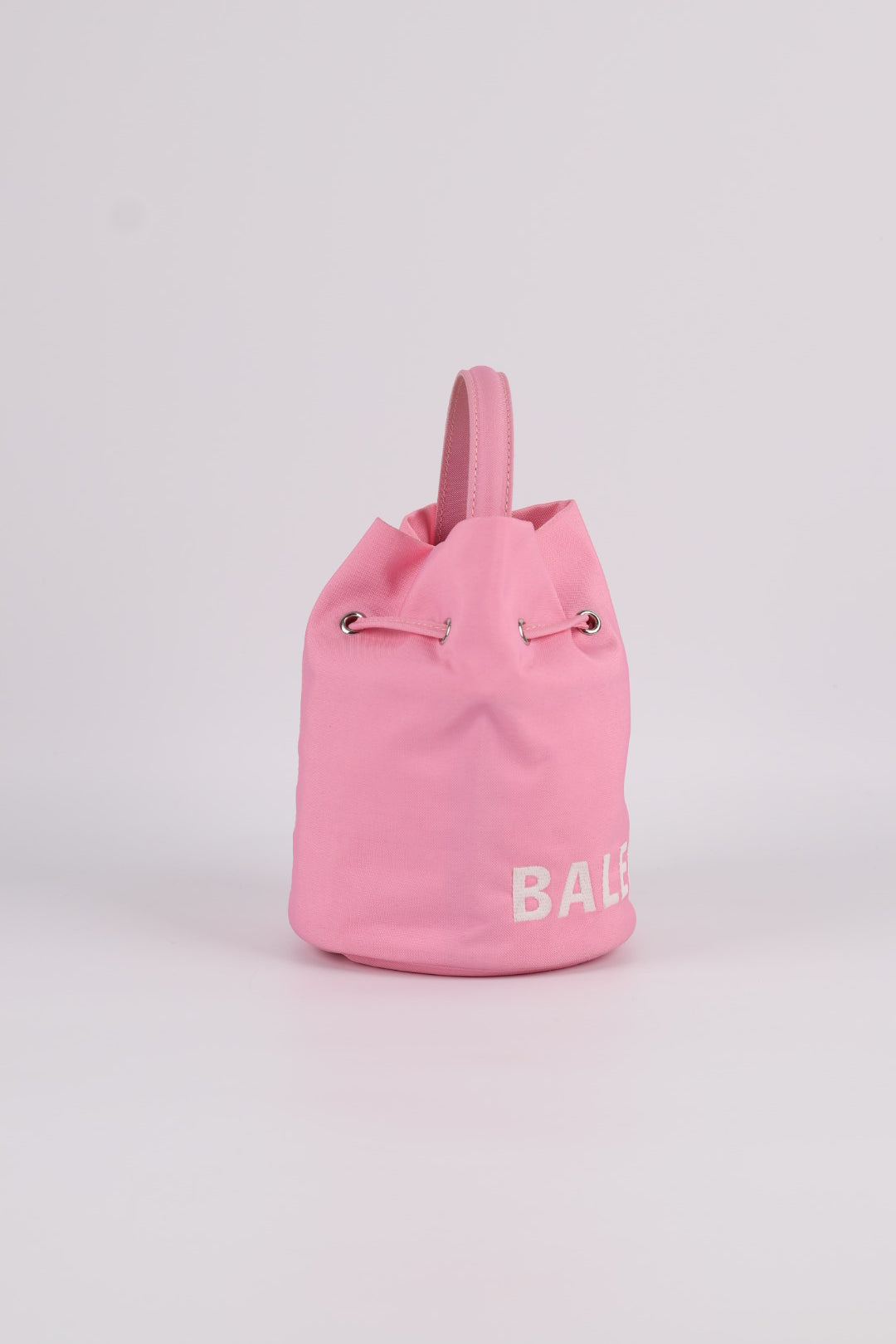 Balenciaga Bucket in Tela