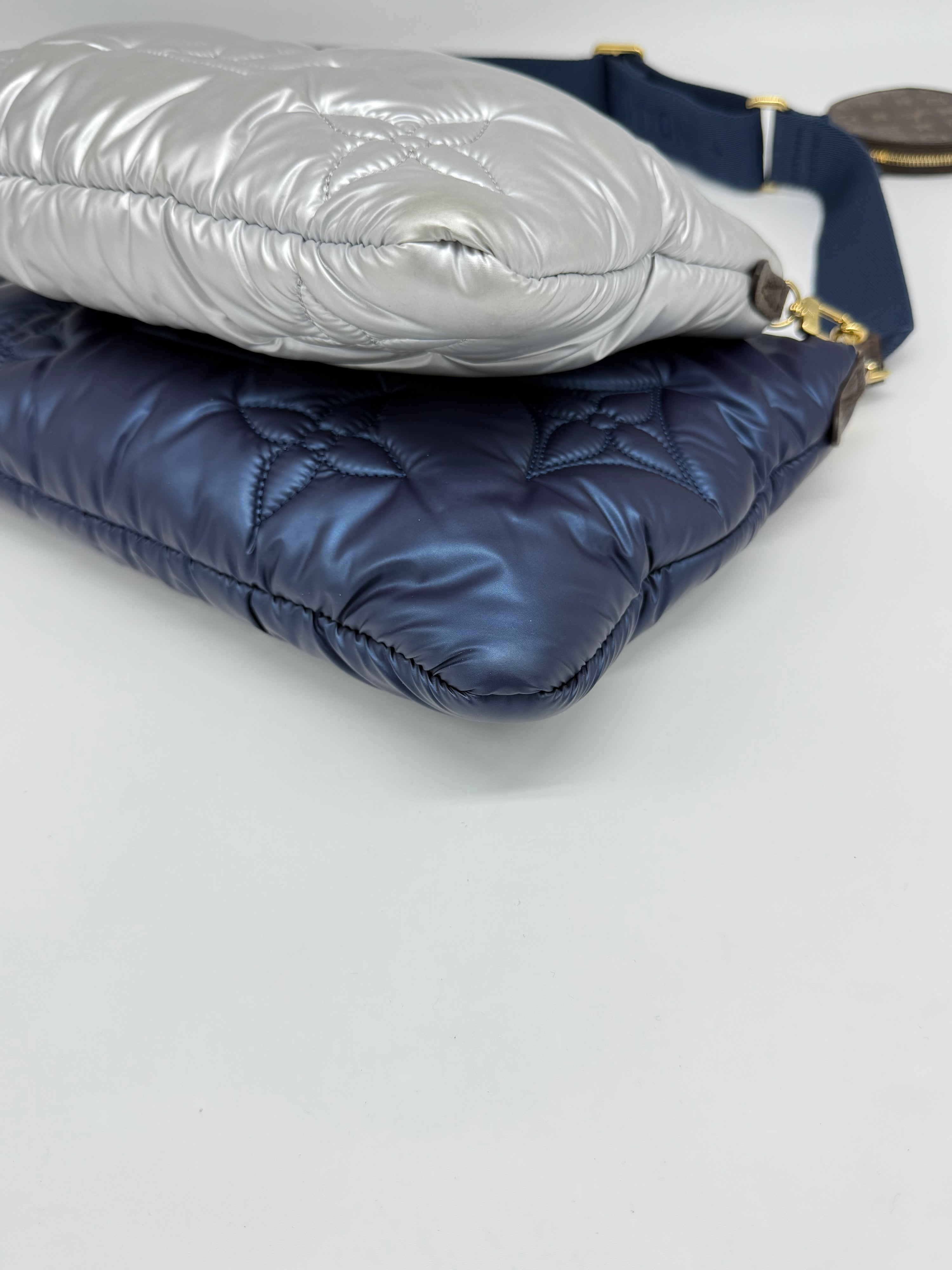 Louis Vuitton Maxi Multipochette