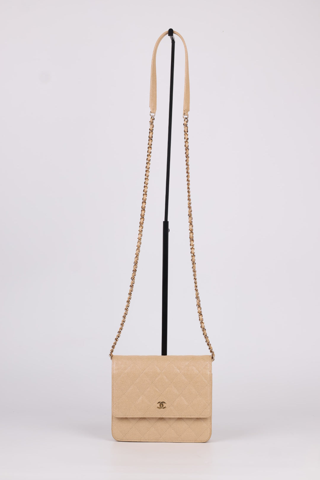Chanel Pochette con Catena Caviar Perlato