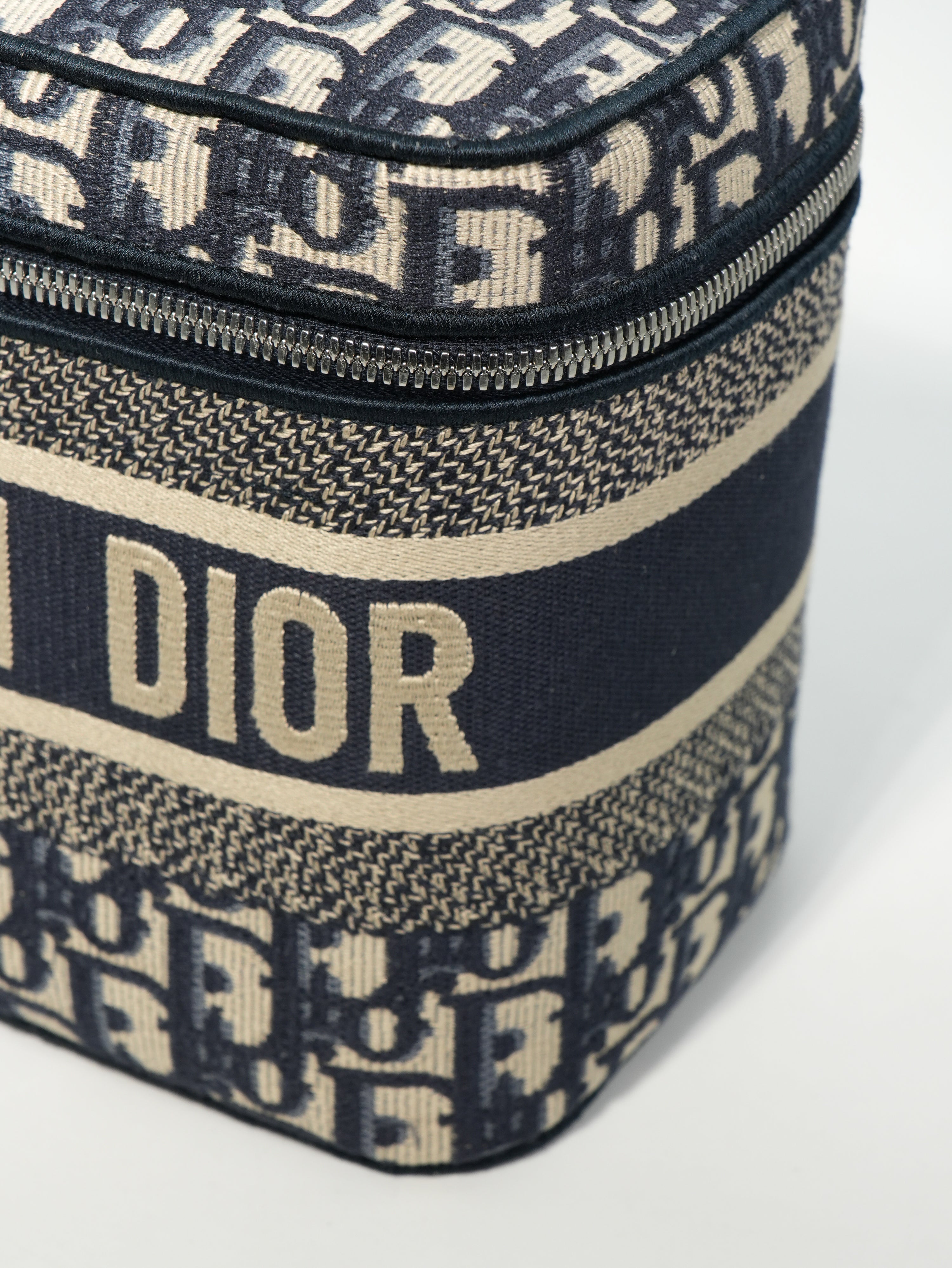 Dior Vanity DiorTravel Jacquard Oblique