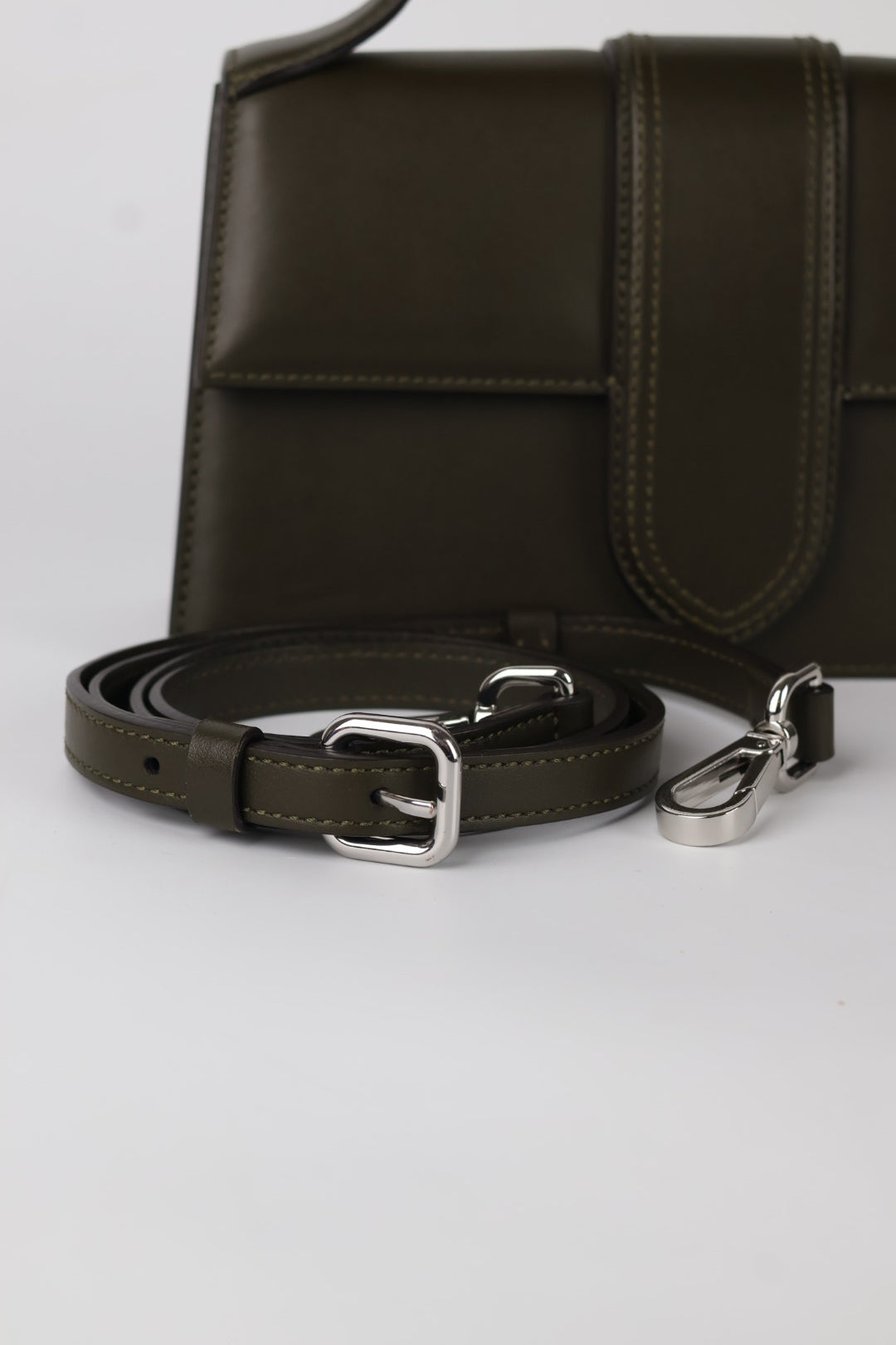 Jacquemus Le Grand Bambino