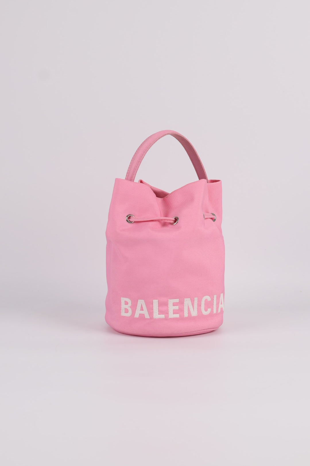 Balenciaga Bucket in Tela