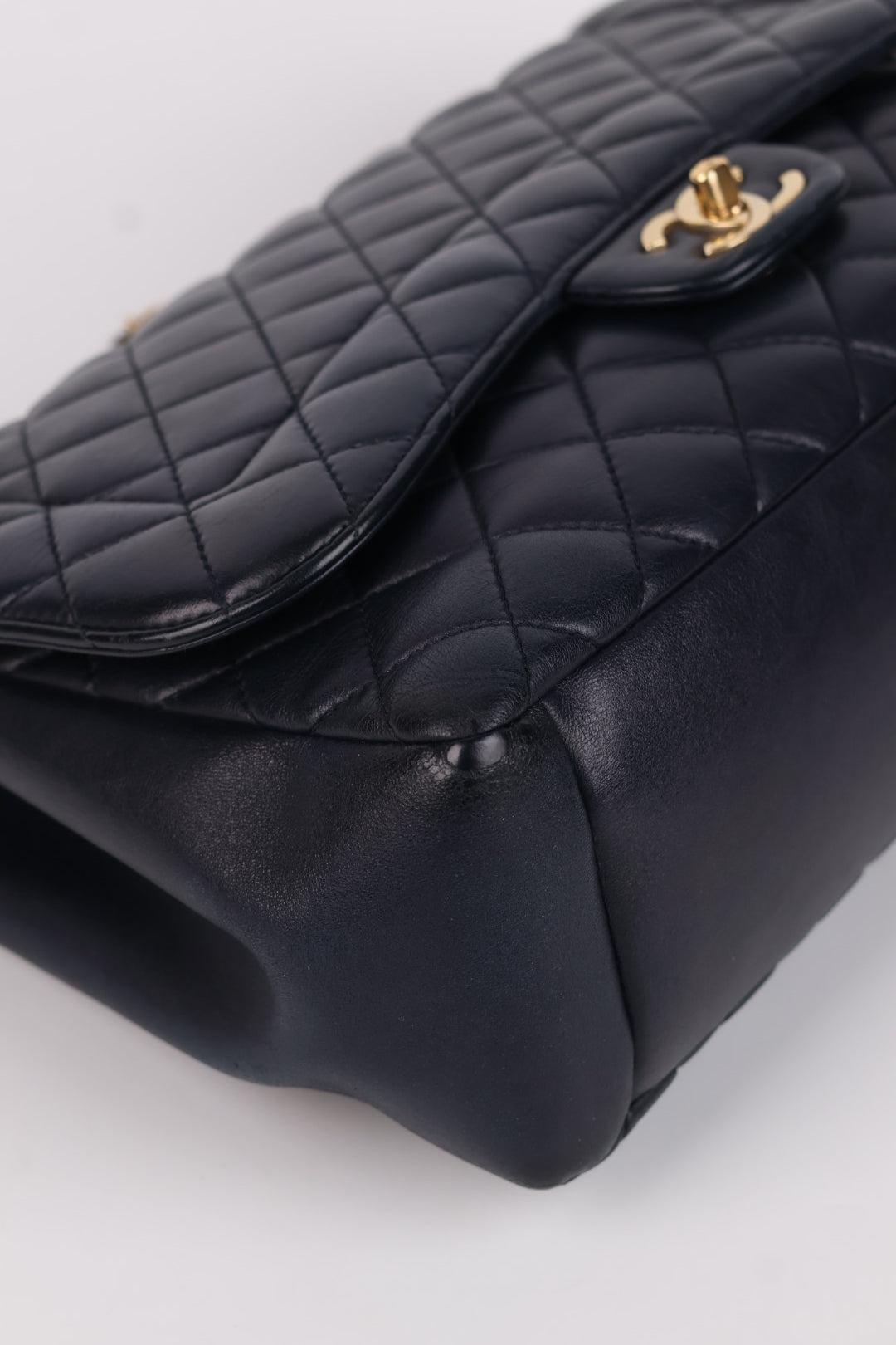 Chanel Madamoiselle Grande Matelassé
