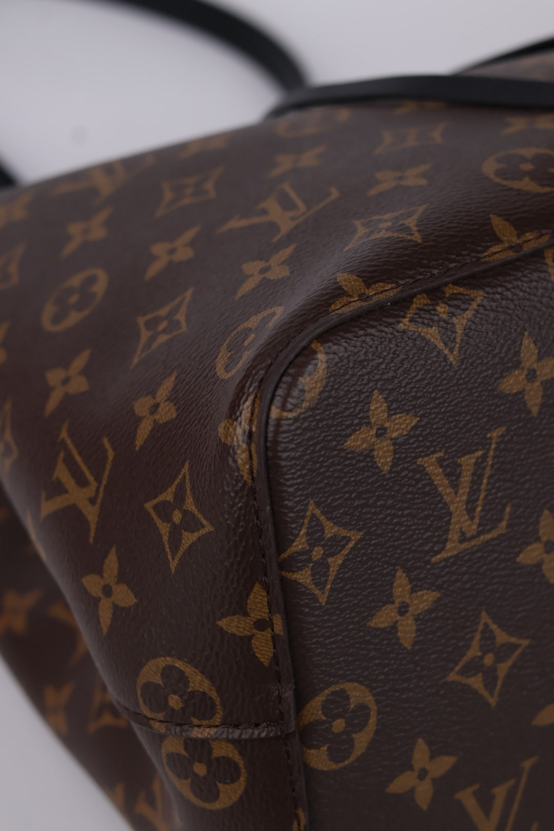 Louis Vuitton Neo Noé MM Monogram