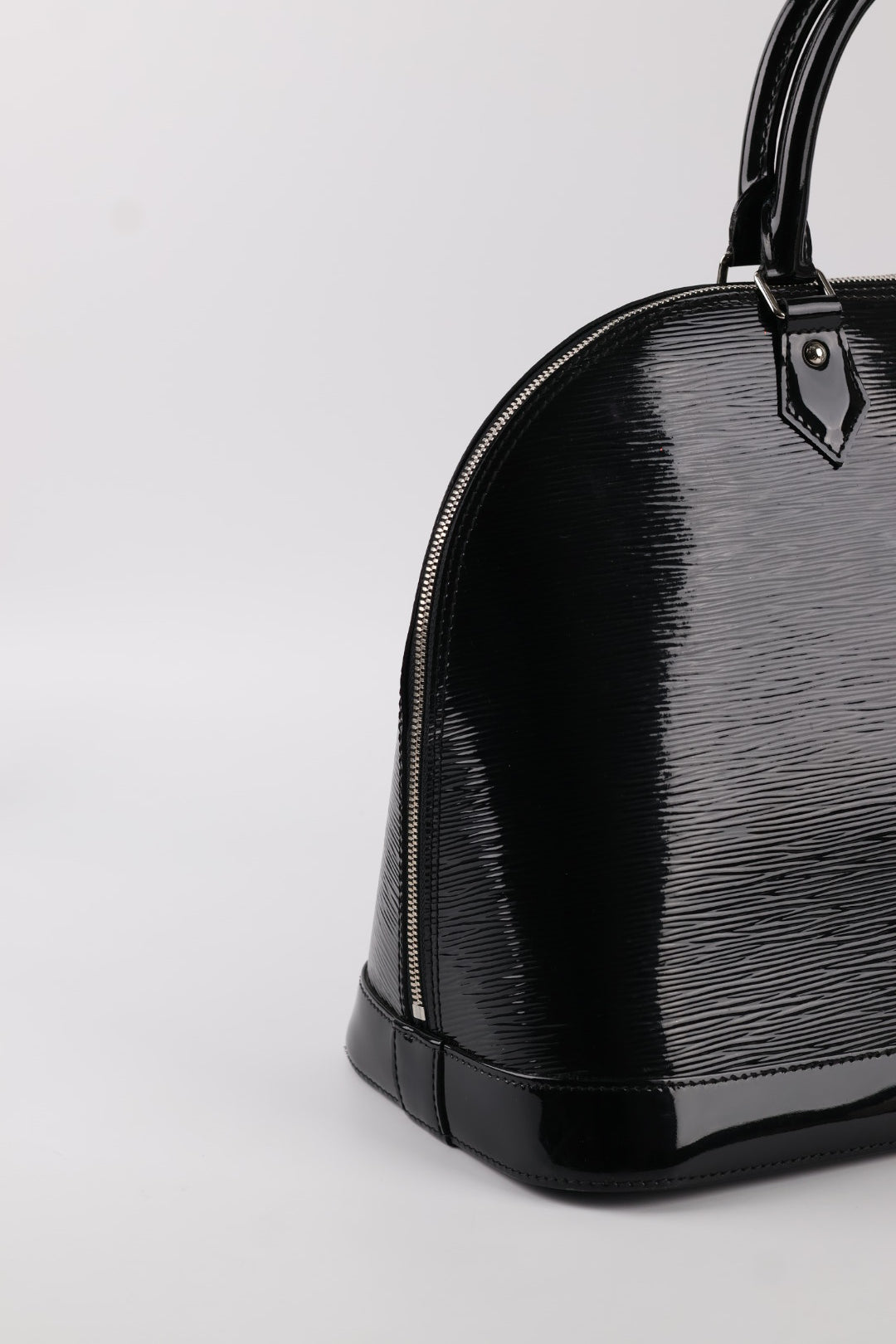 Louis Vuitton Alma MM Epi Vernis