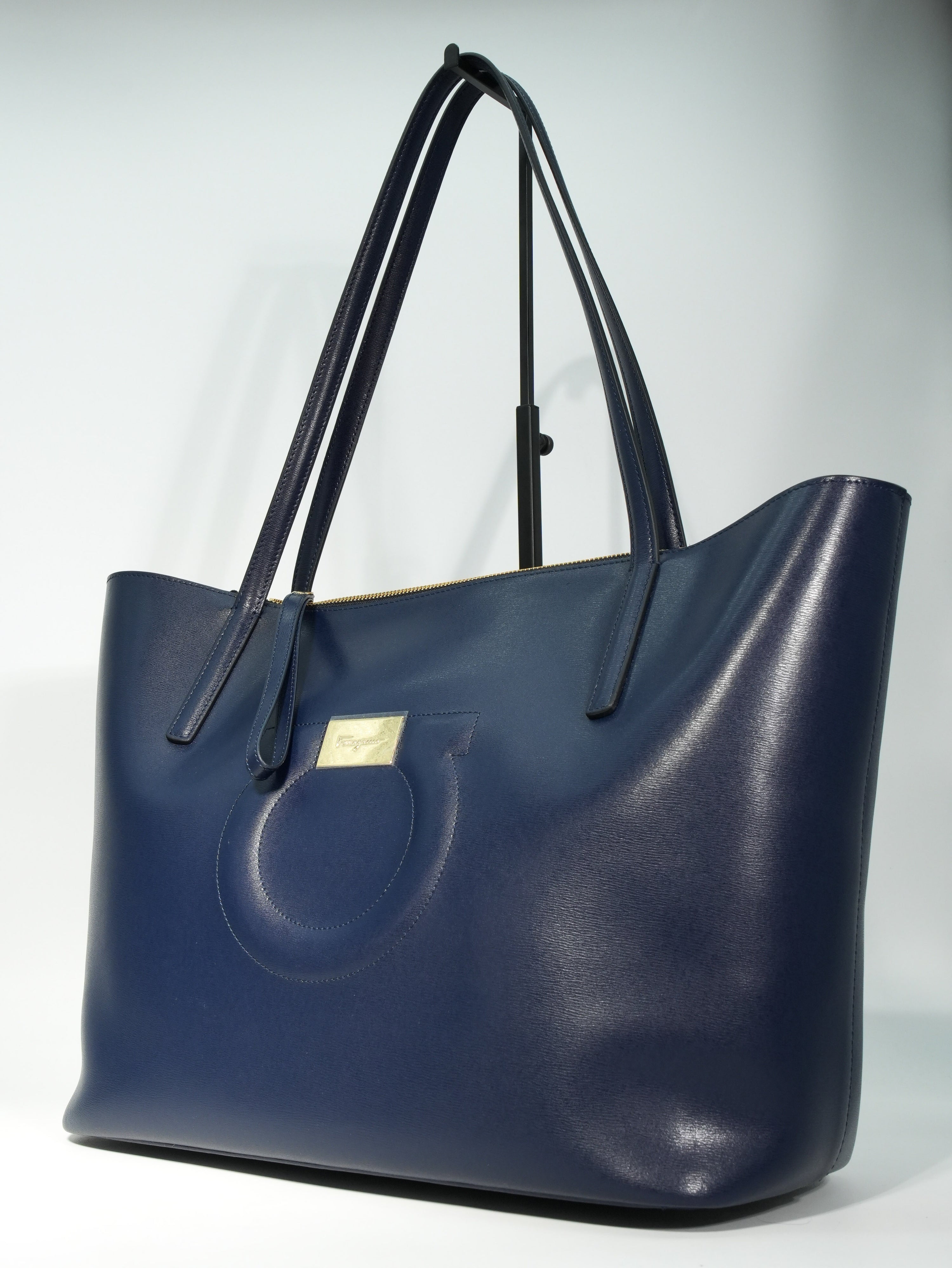 Ferragamo City Tote in Pelle