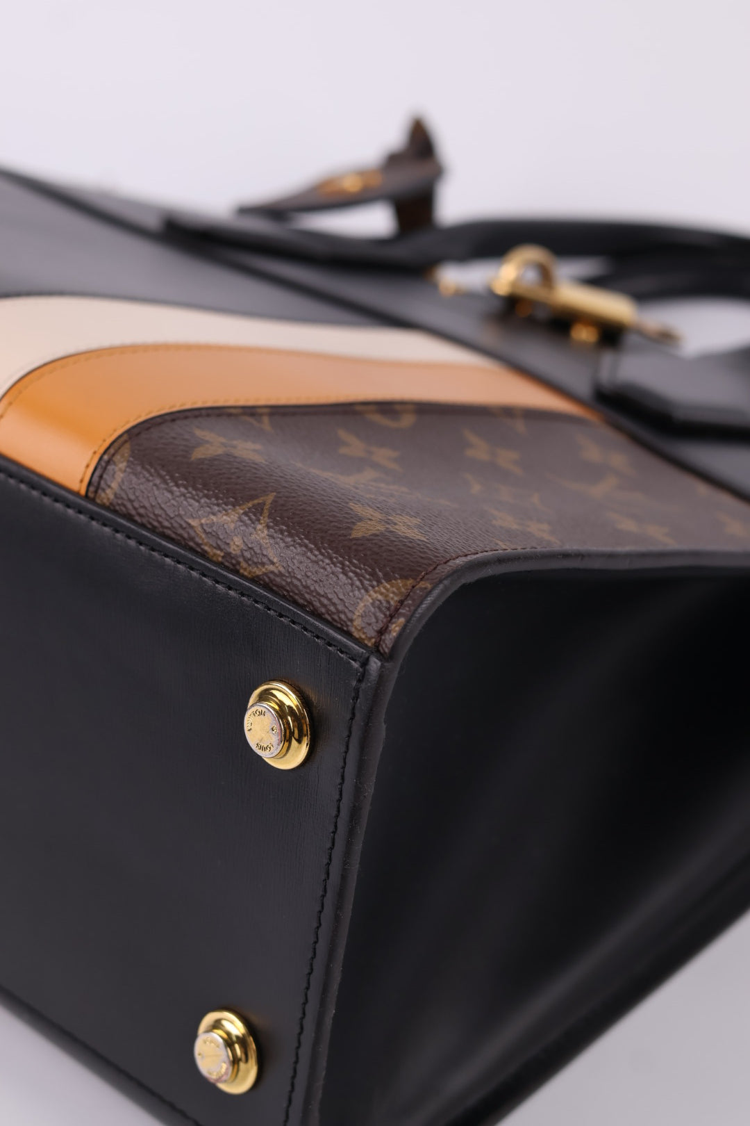 Louis Vuitton City Steamer MM