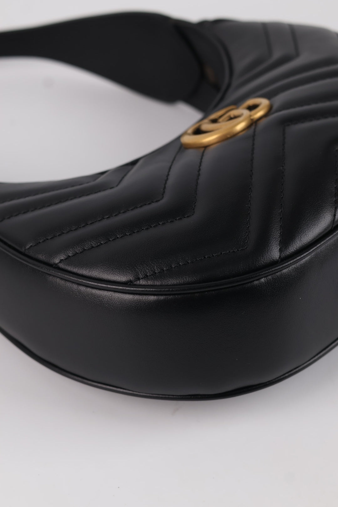 Gucci Marmont Hobo Matelassé