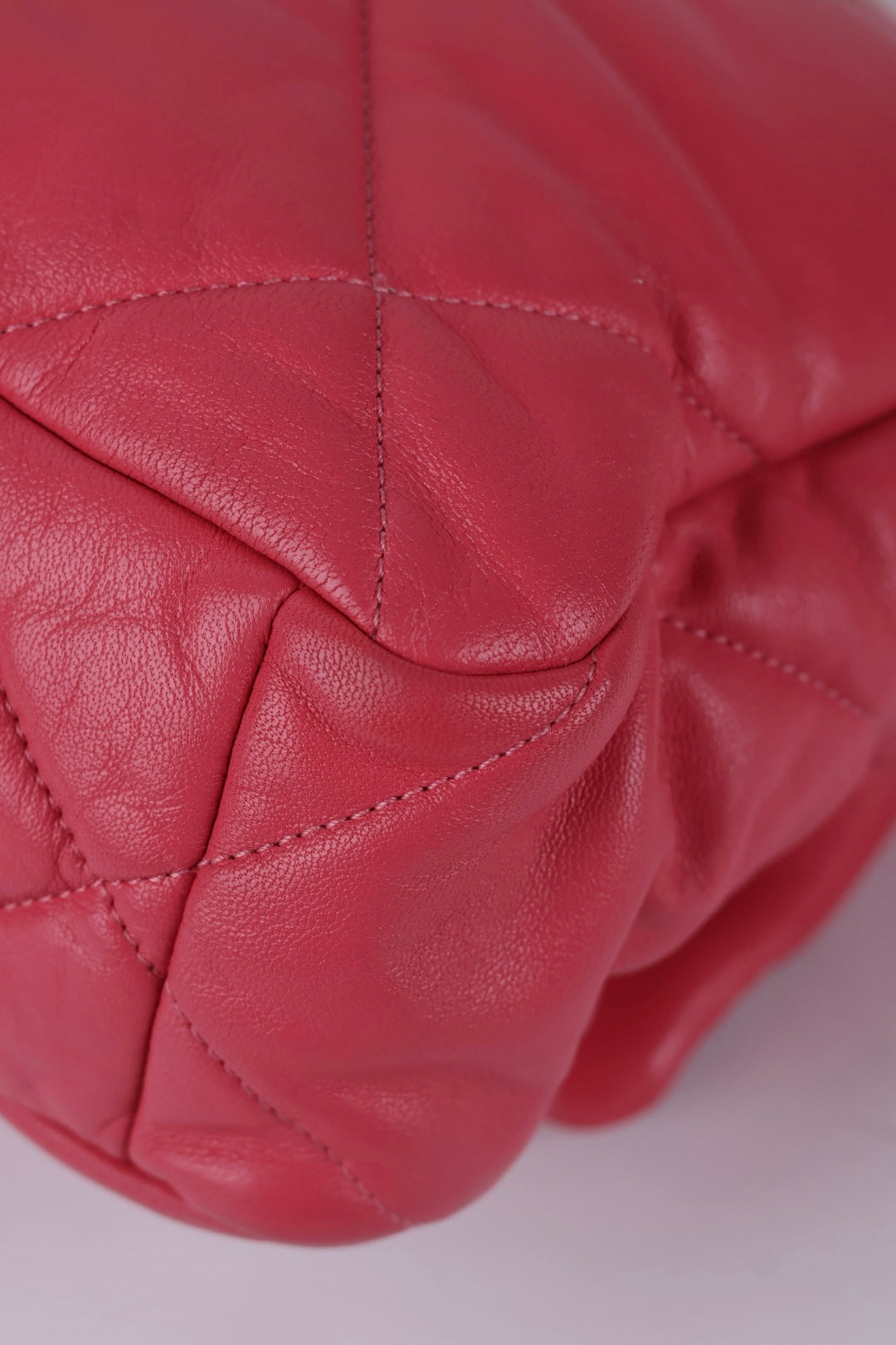 Chanel 19 Media in Pelle d’Agnello