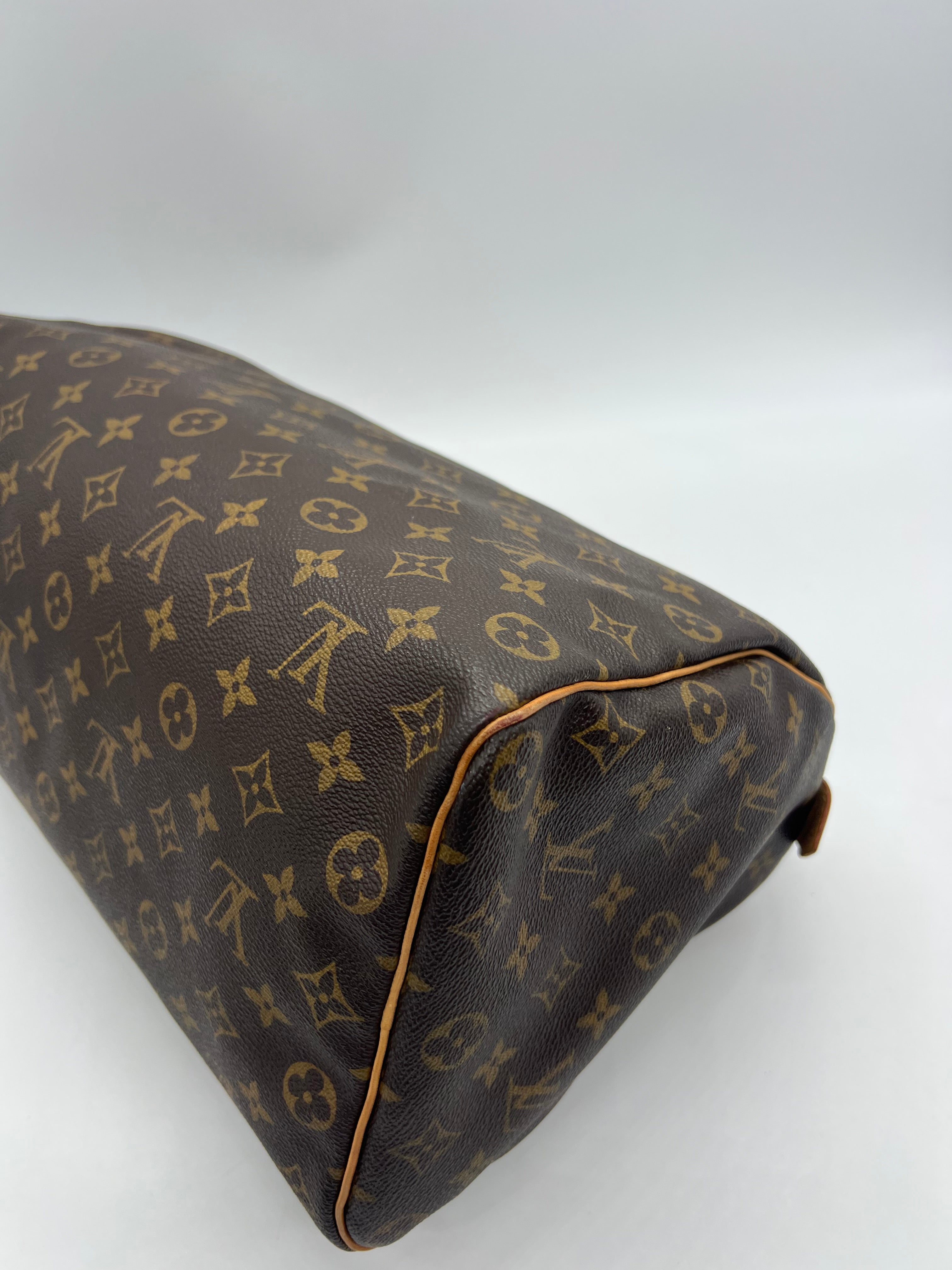 Louis Vuitton Speedy 35 Monogram