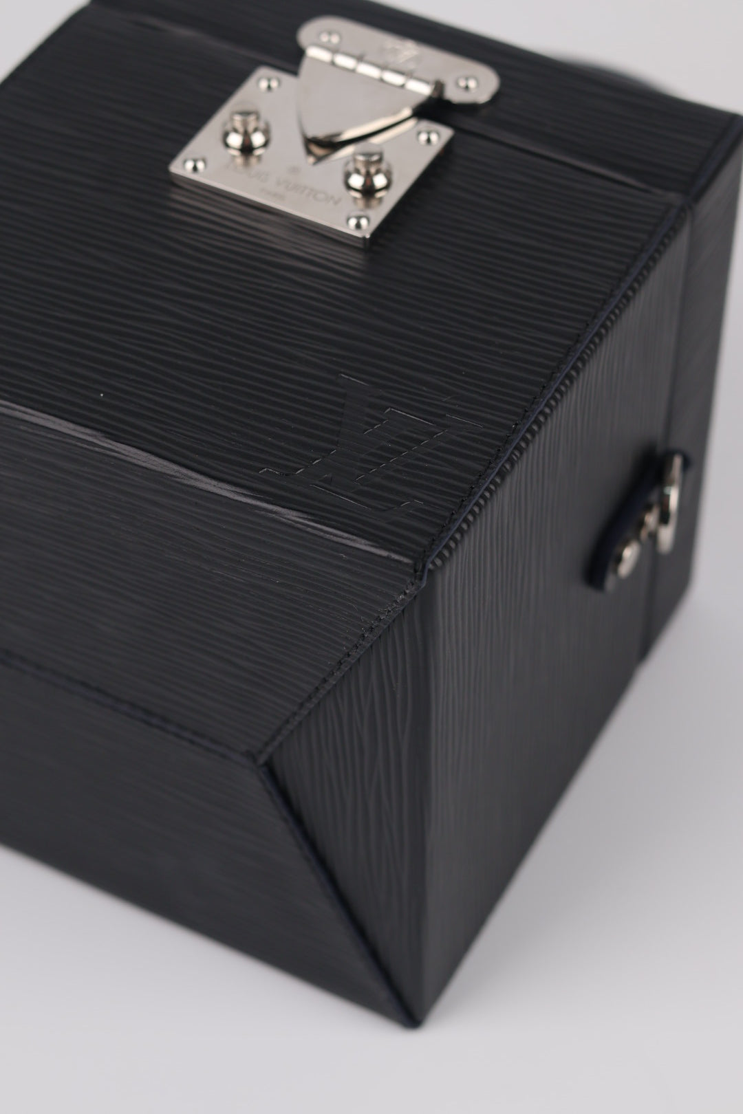 Louis Vuitton Bleecker Epi