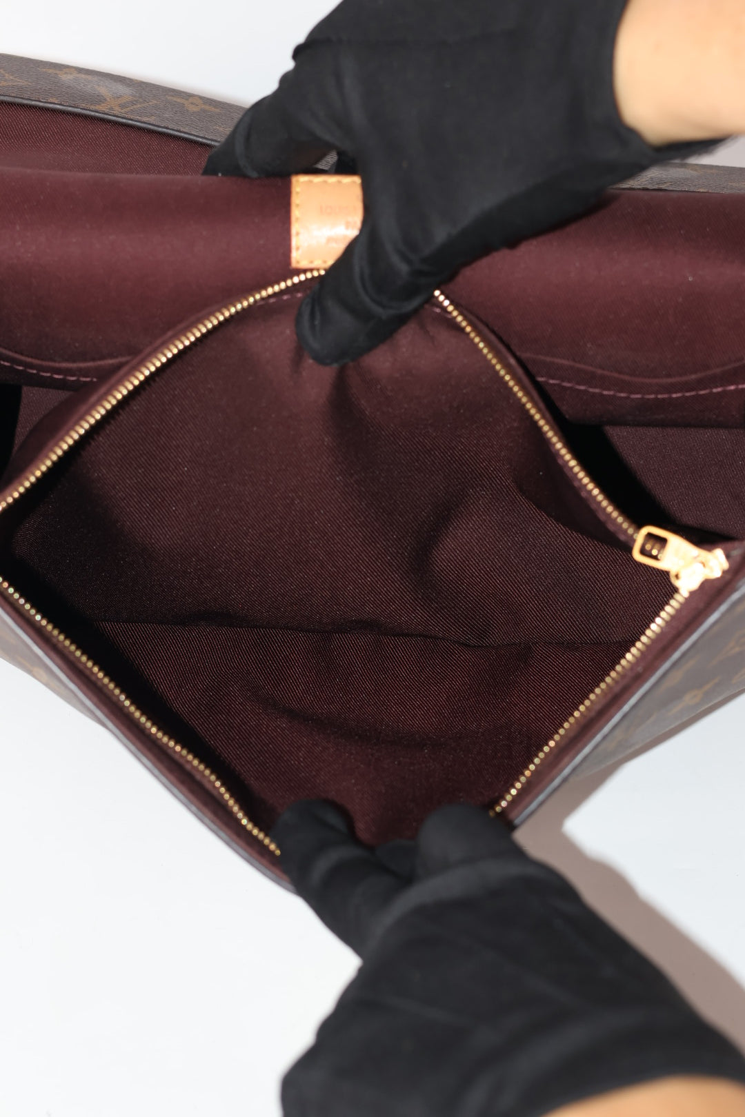 Louis Vuitton Cluny MM Monogram