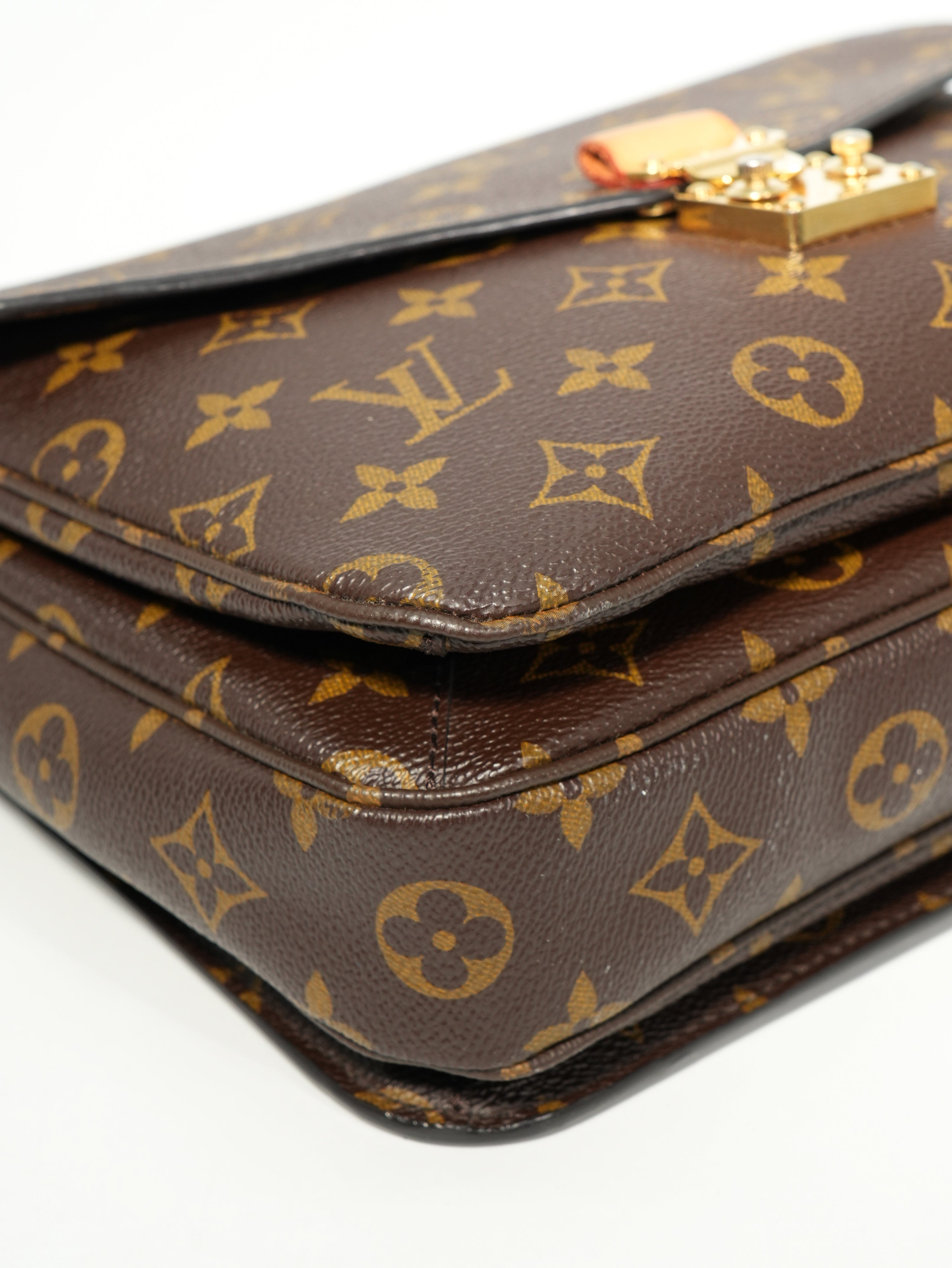Louis Vuitton Métis Monogram