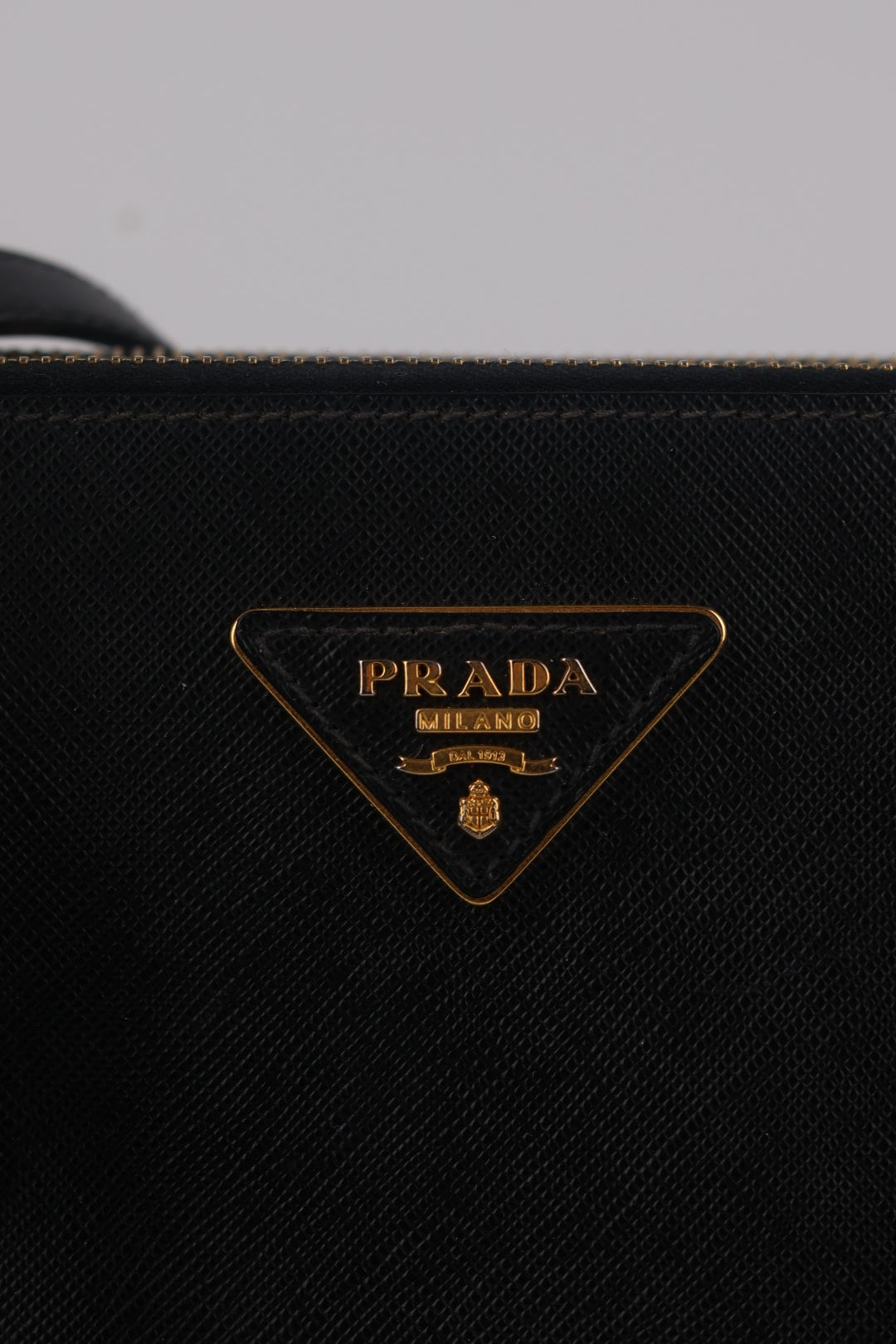 Prada Galleria Media Saffiano