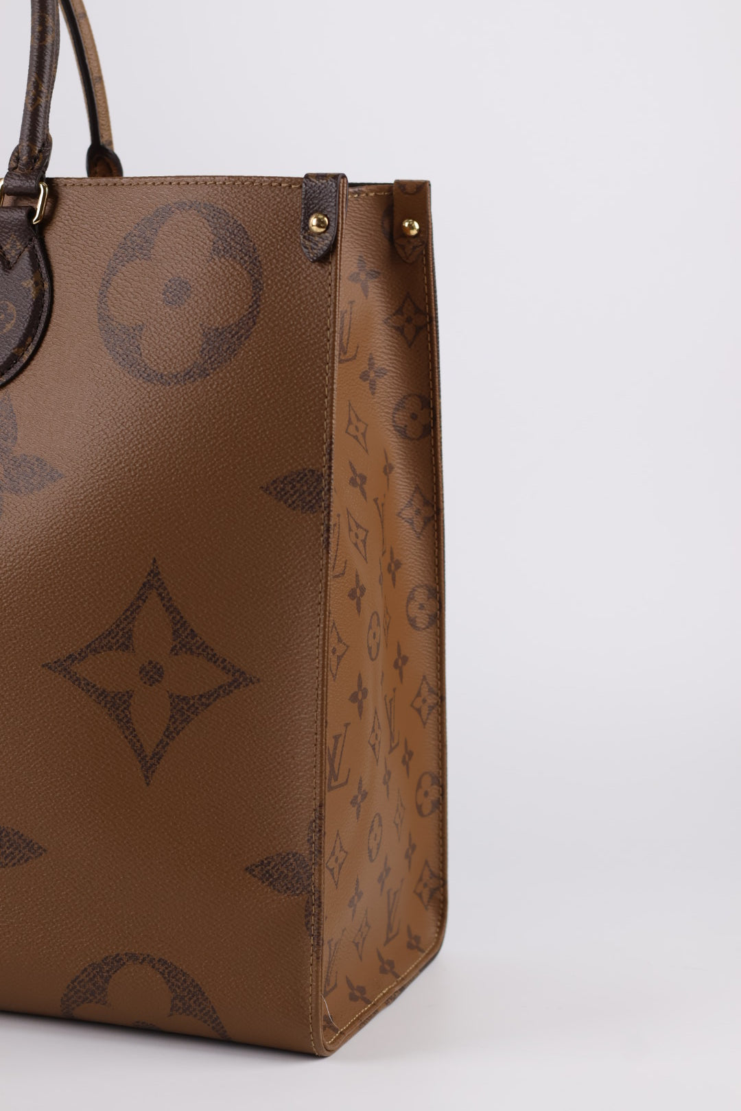Louis Vuitton OnTheGo GM