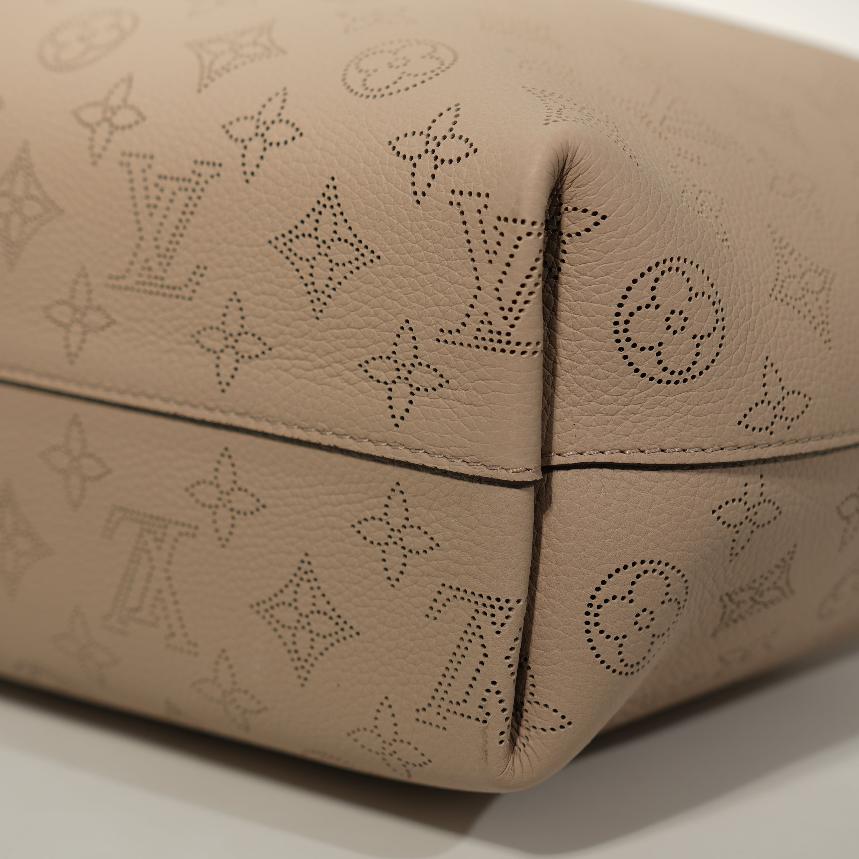 Louis Vuitton Why Knot MM Mahina