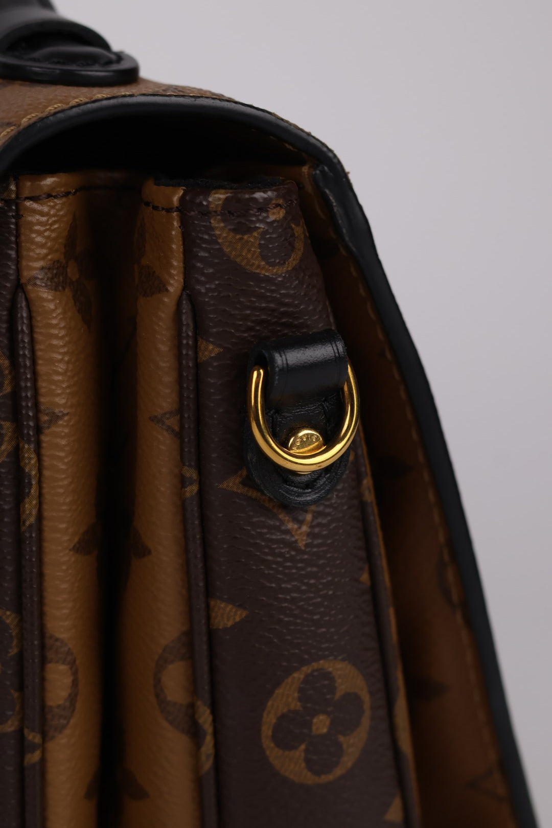 Louis Vuitton Métis Reverse
