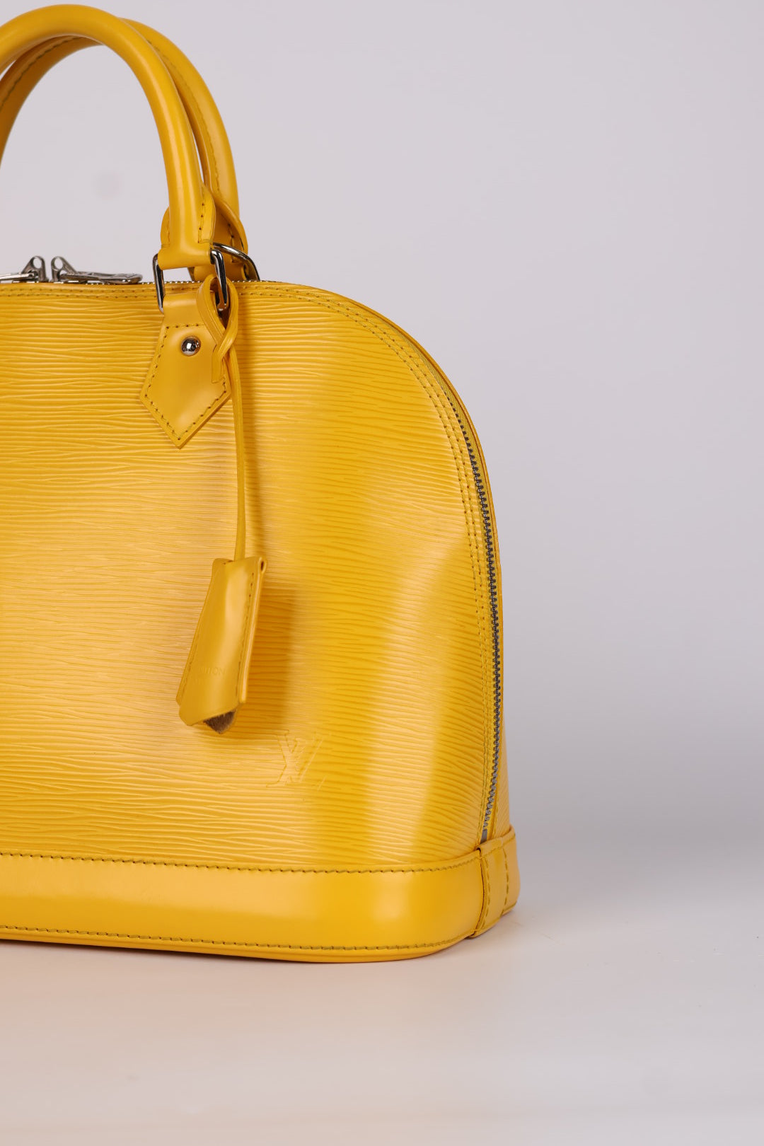 Louis Vuitton Alma Pm Epi