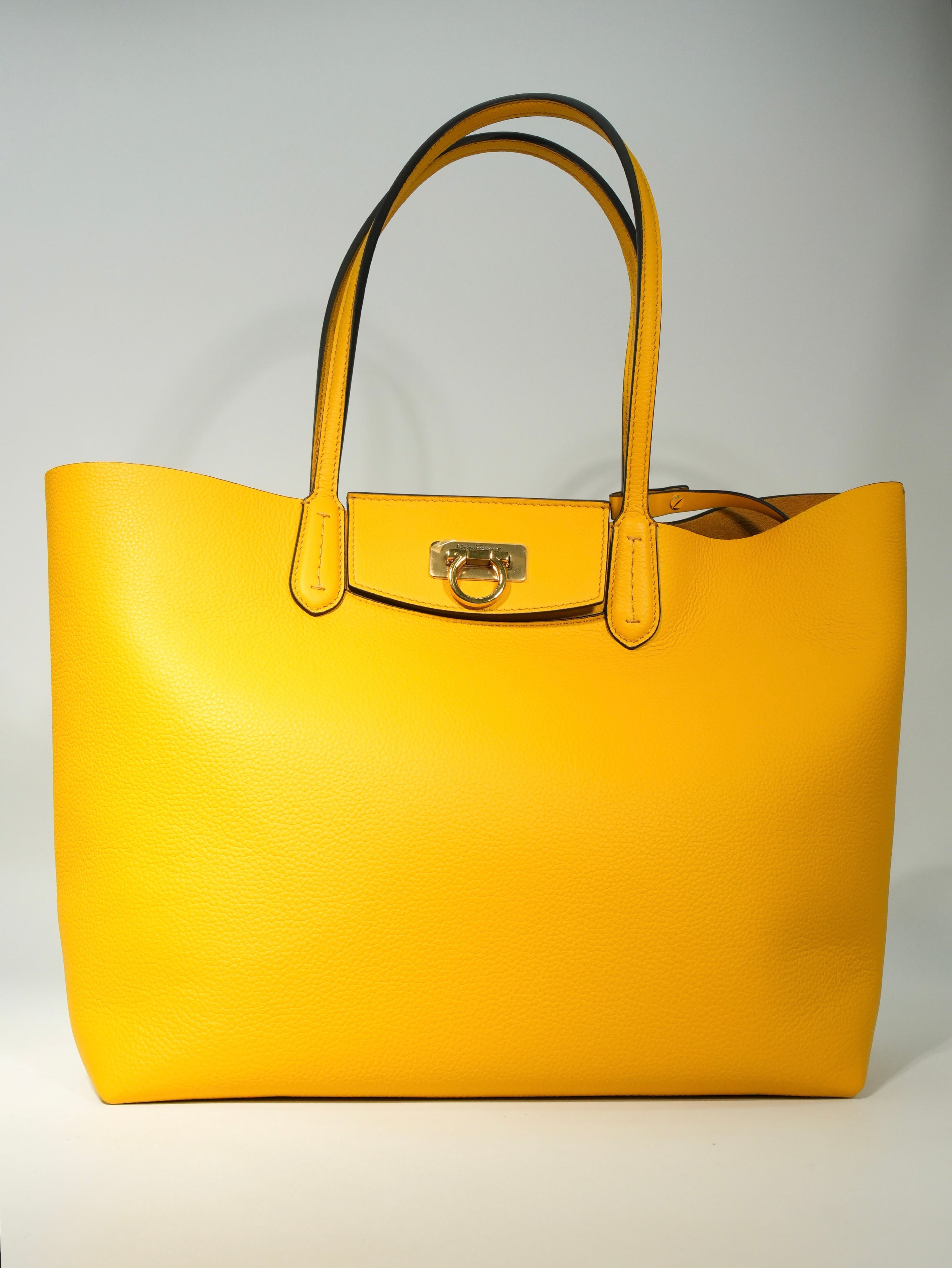Ferragamo Gancini Tote in Pelle