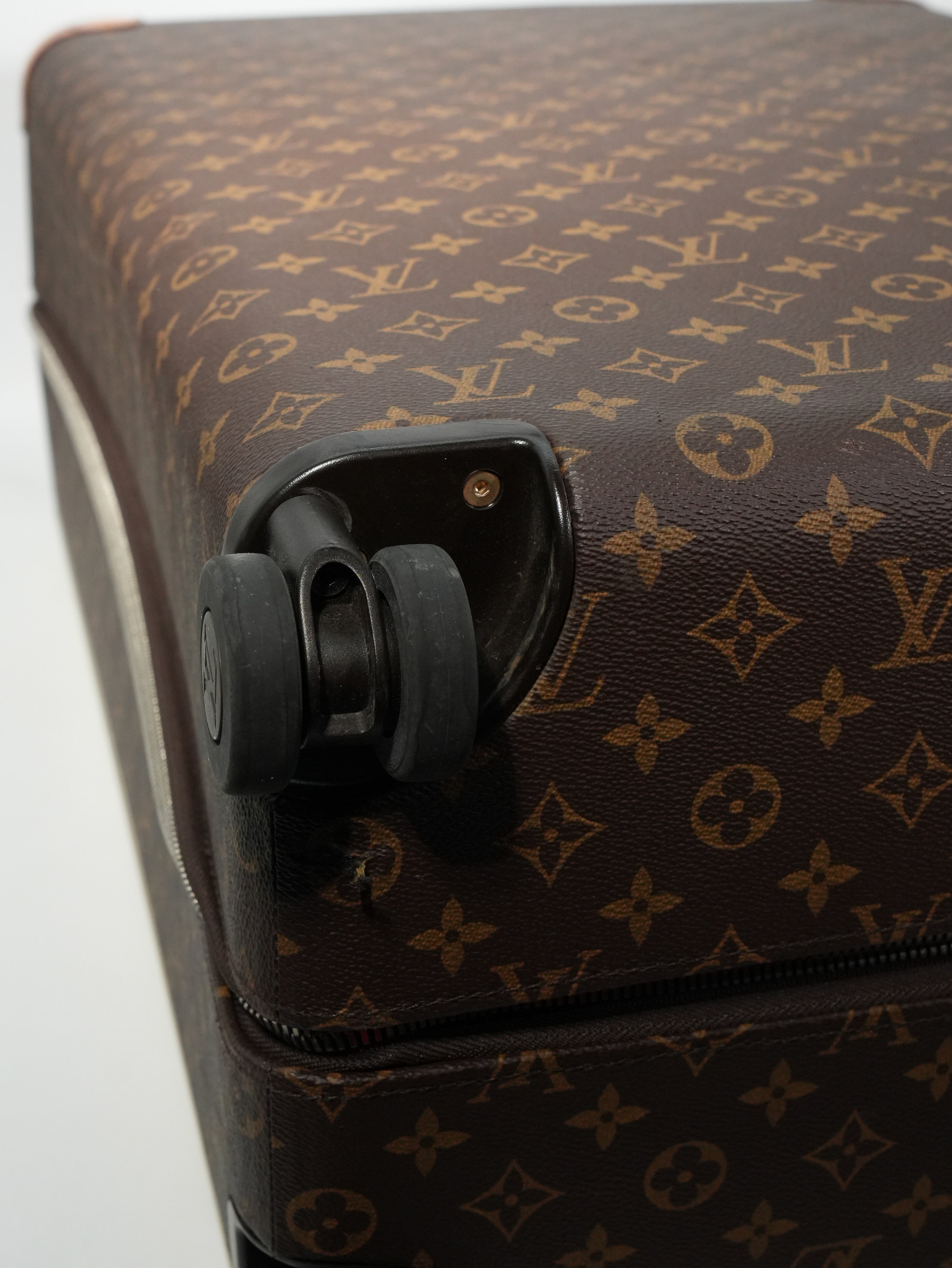 Louis Vuitton Horizon 70 Monogram