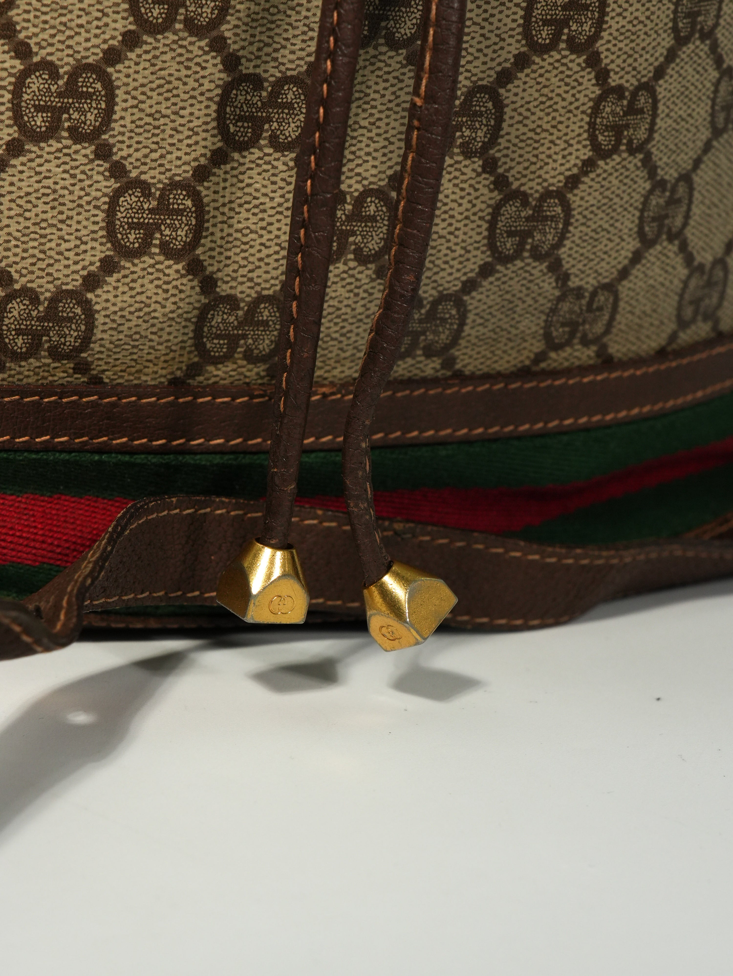 Gucci Bucket GG Supreme Vintage