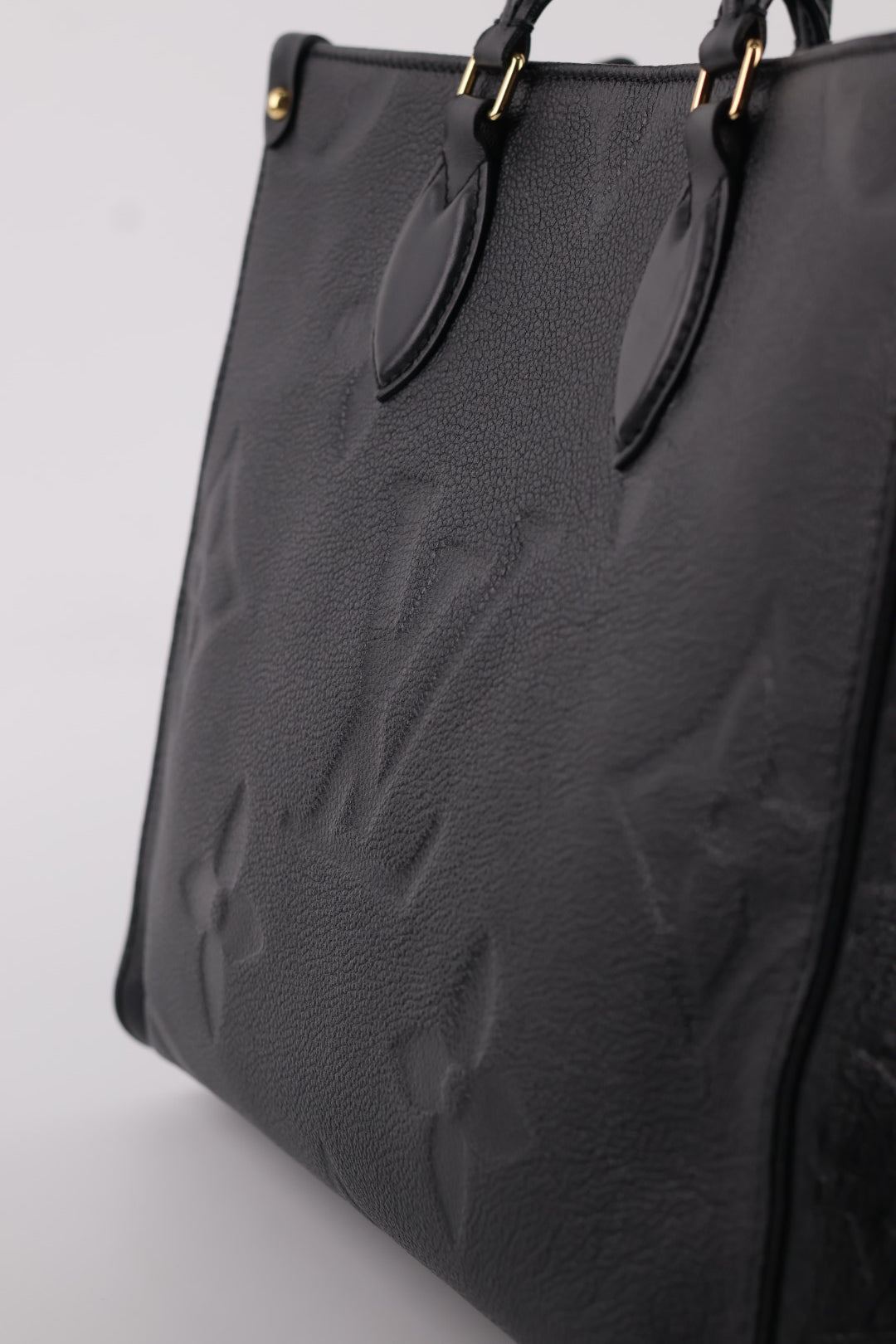Louis Vuitton OnTheGo MM