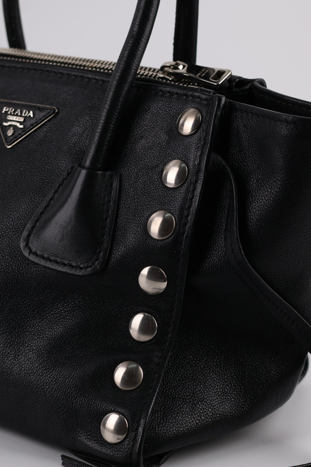 Prada Tote in Pelle Borchie