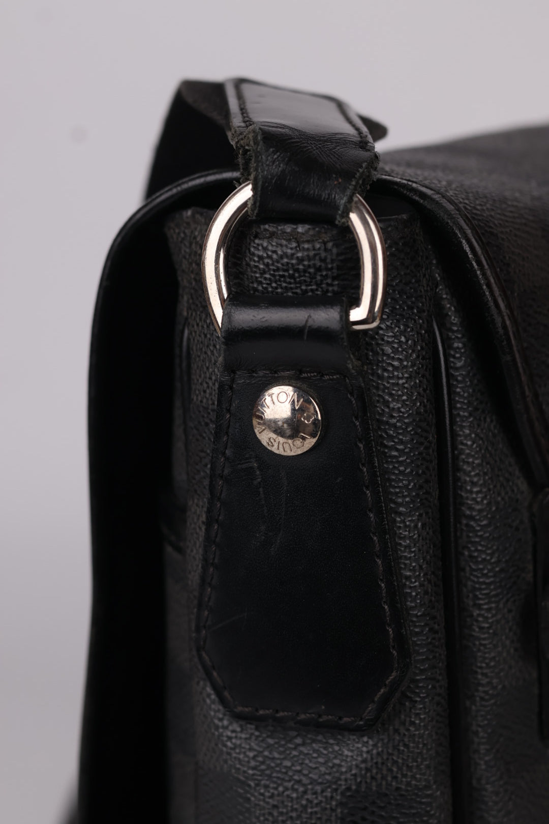 Louis Vuitton Abesses Messenger Damier Graphite