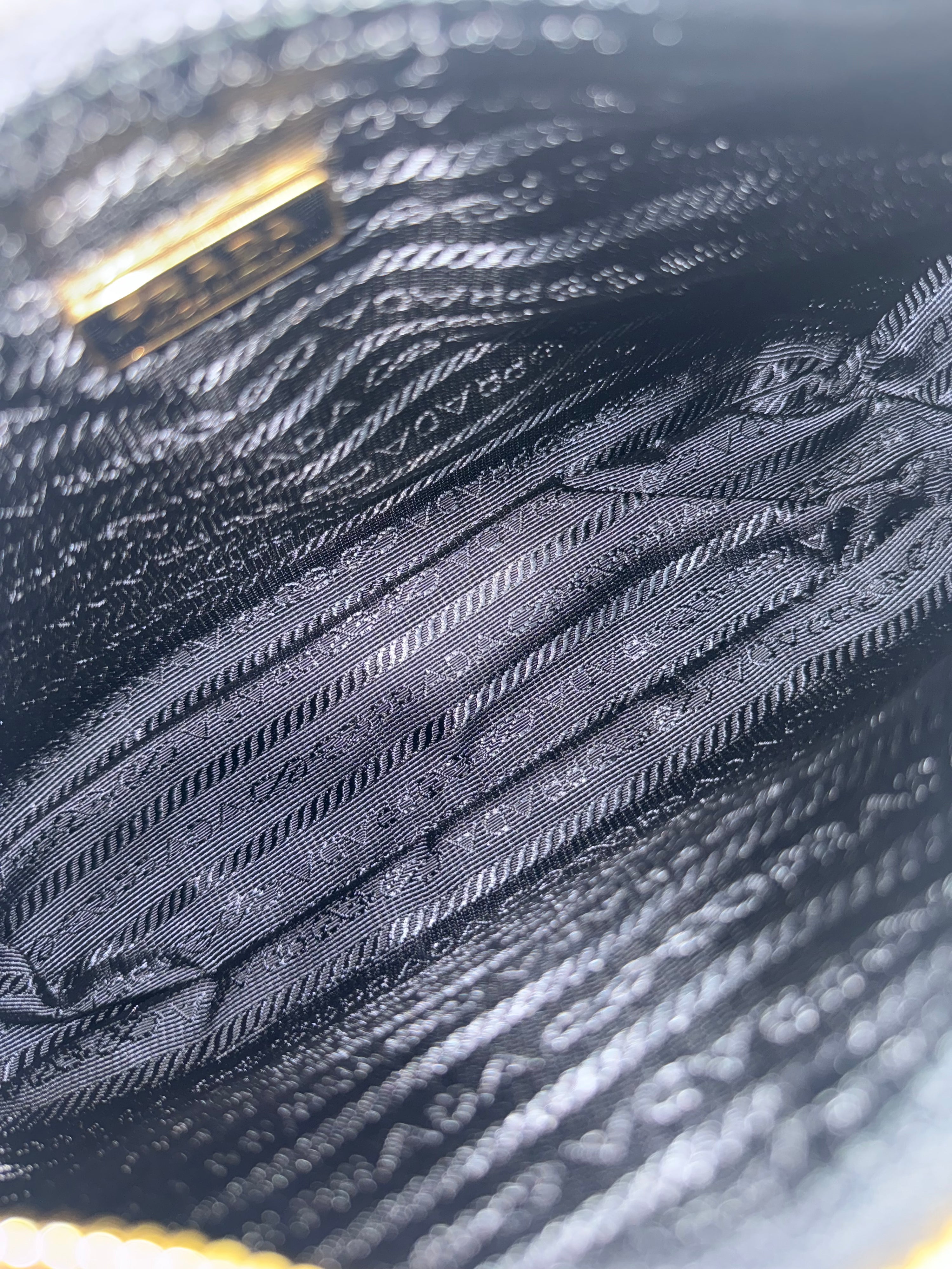 Prada Re-Edition Nylon e Pelle