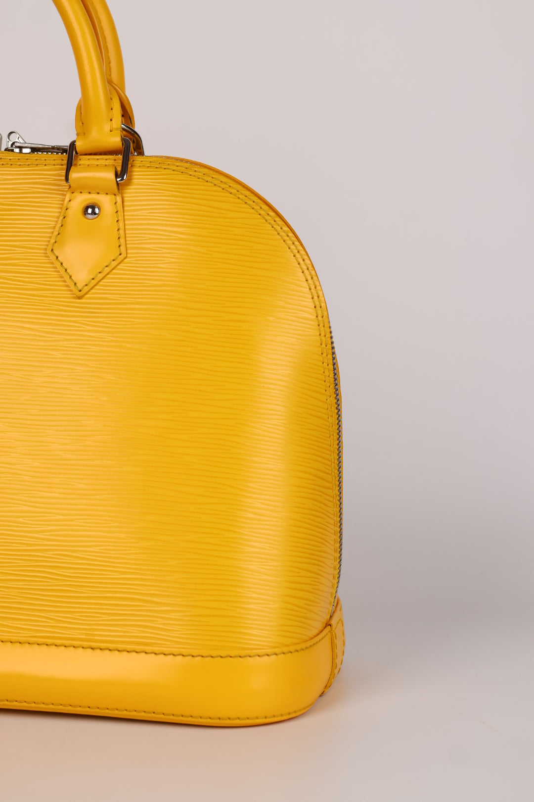 Louis Vuitton Alma Pm Epi
