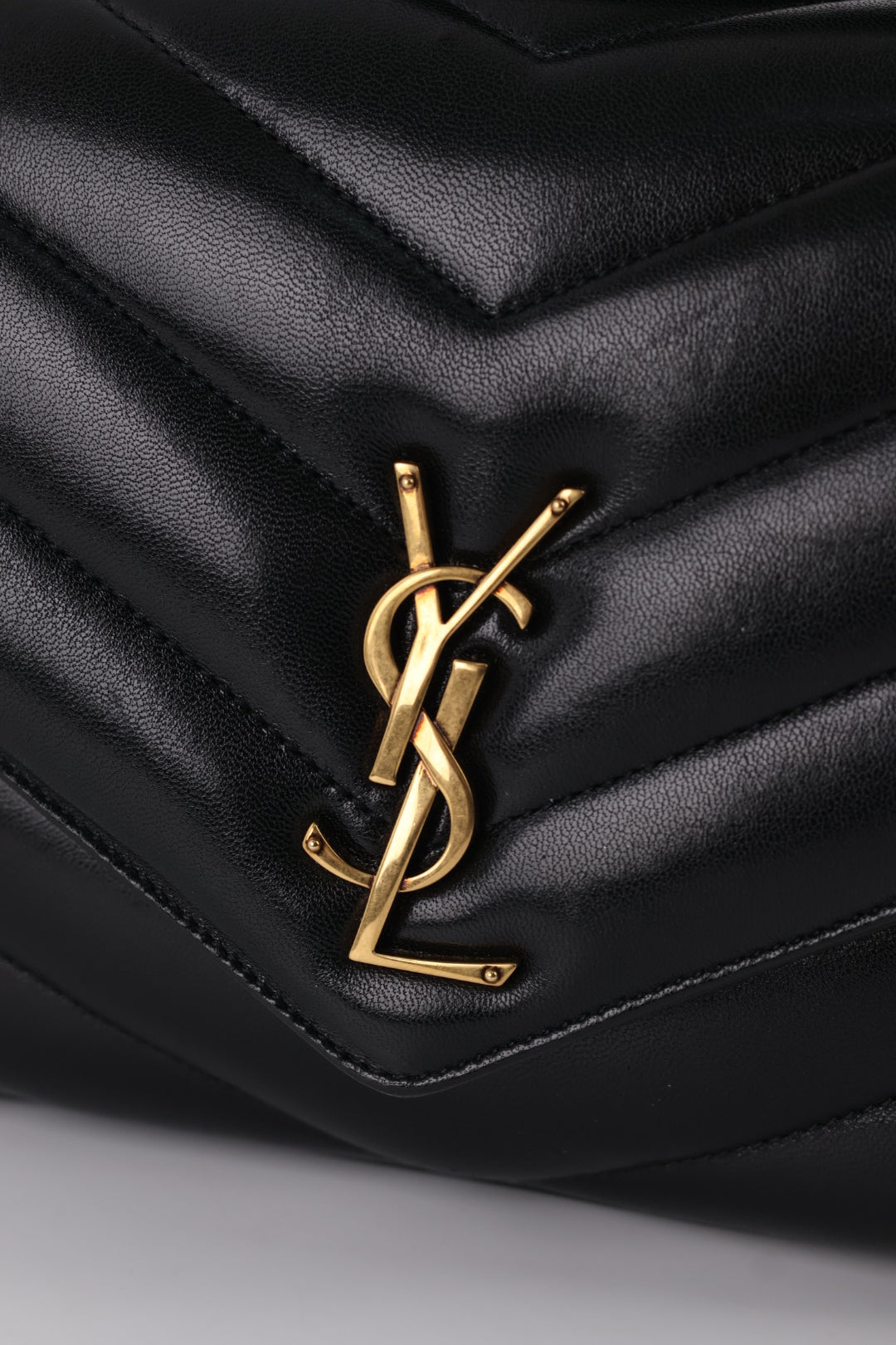 Saint Laurent Lou Lou Media