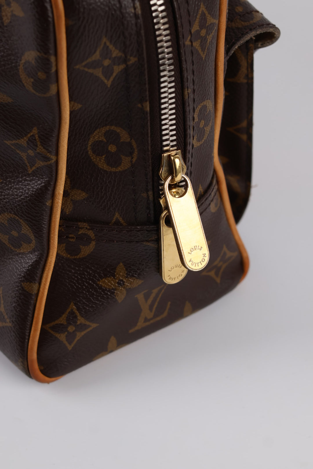 Louis Vuitton Manhattan PM Monogram