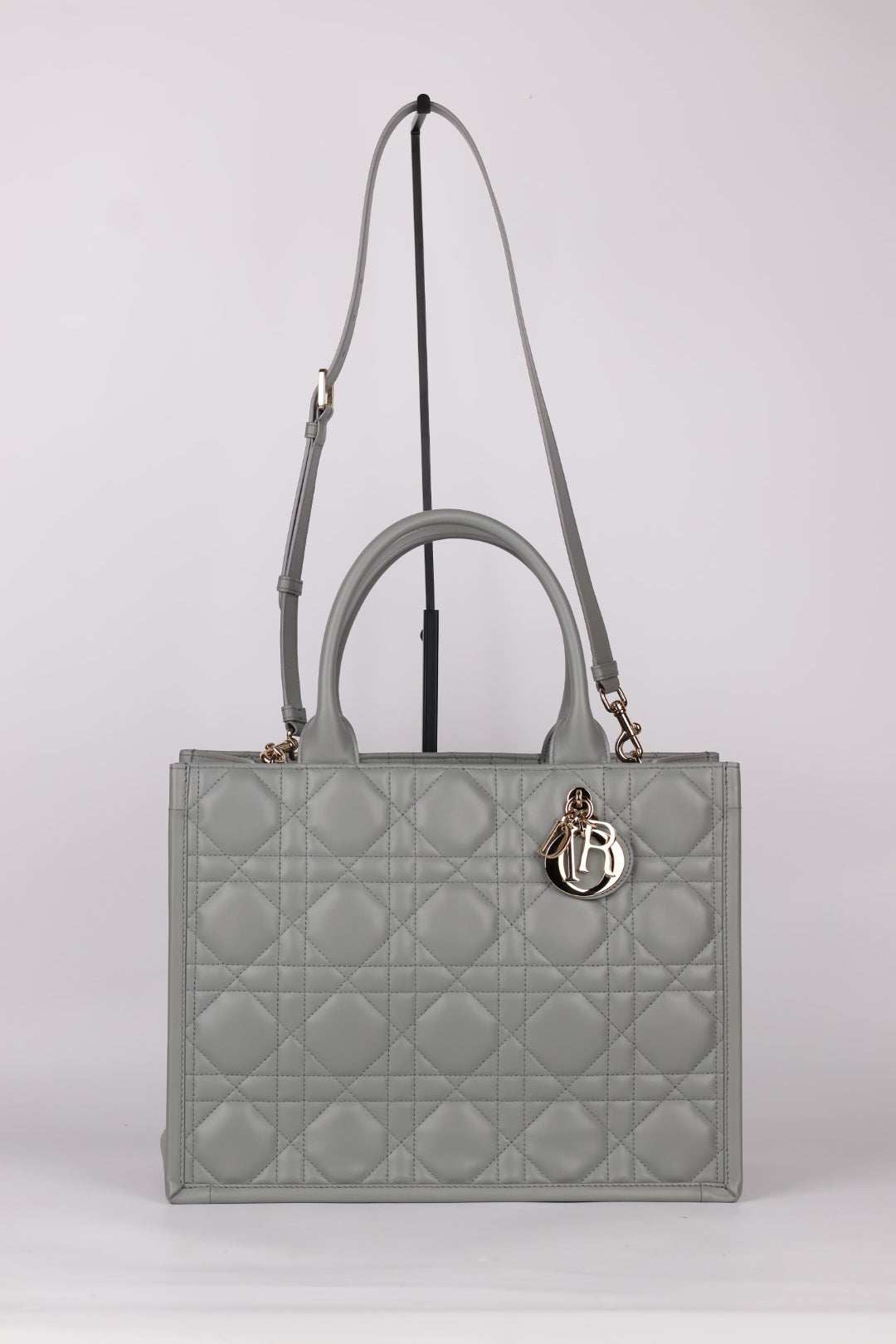 Dior Book Tote Macrocannage Media