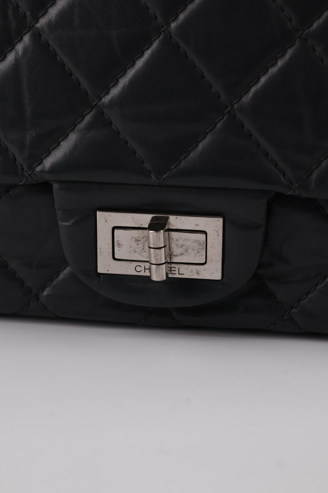 Chanel 2.55 Reissue Grande