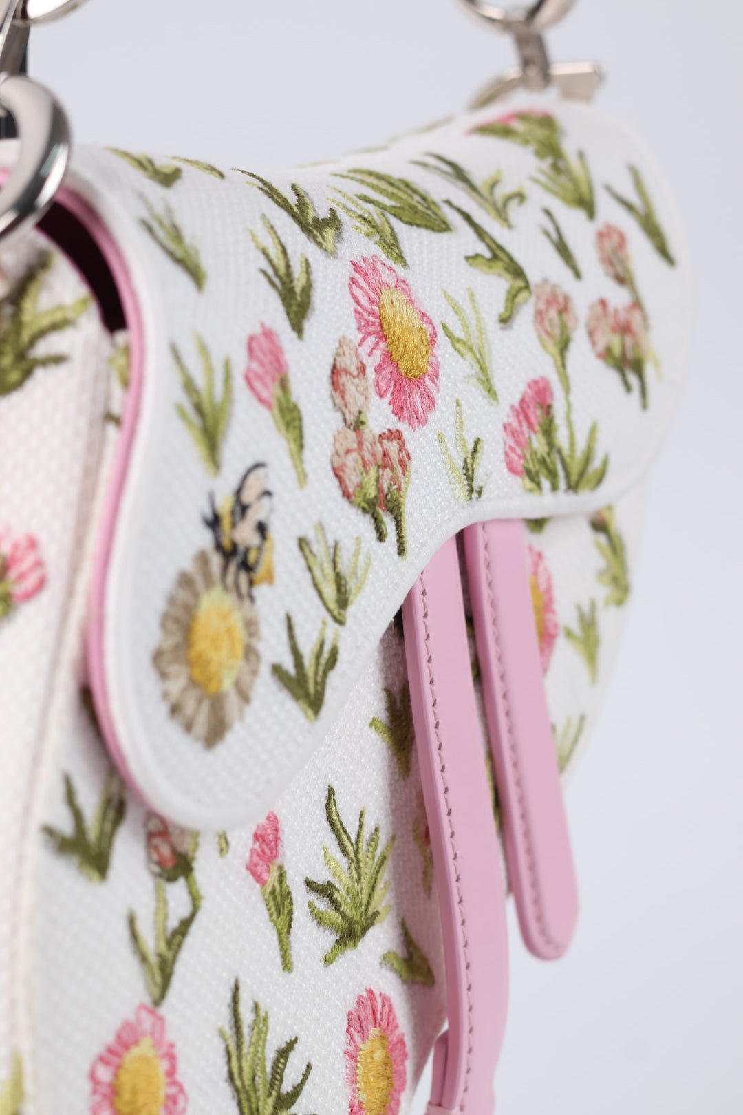 Dior Saddle Piccola Daisy Garden