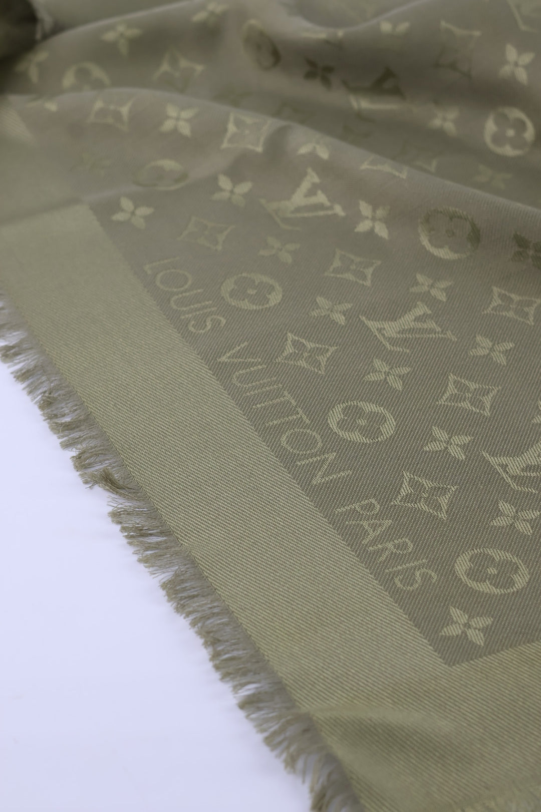 Louis Vuitton Stola Monogram