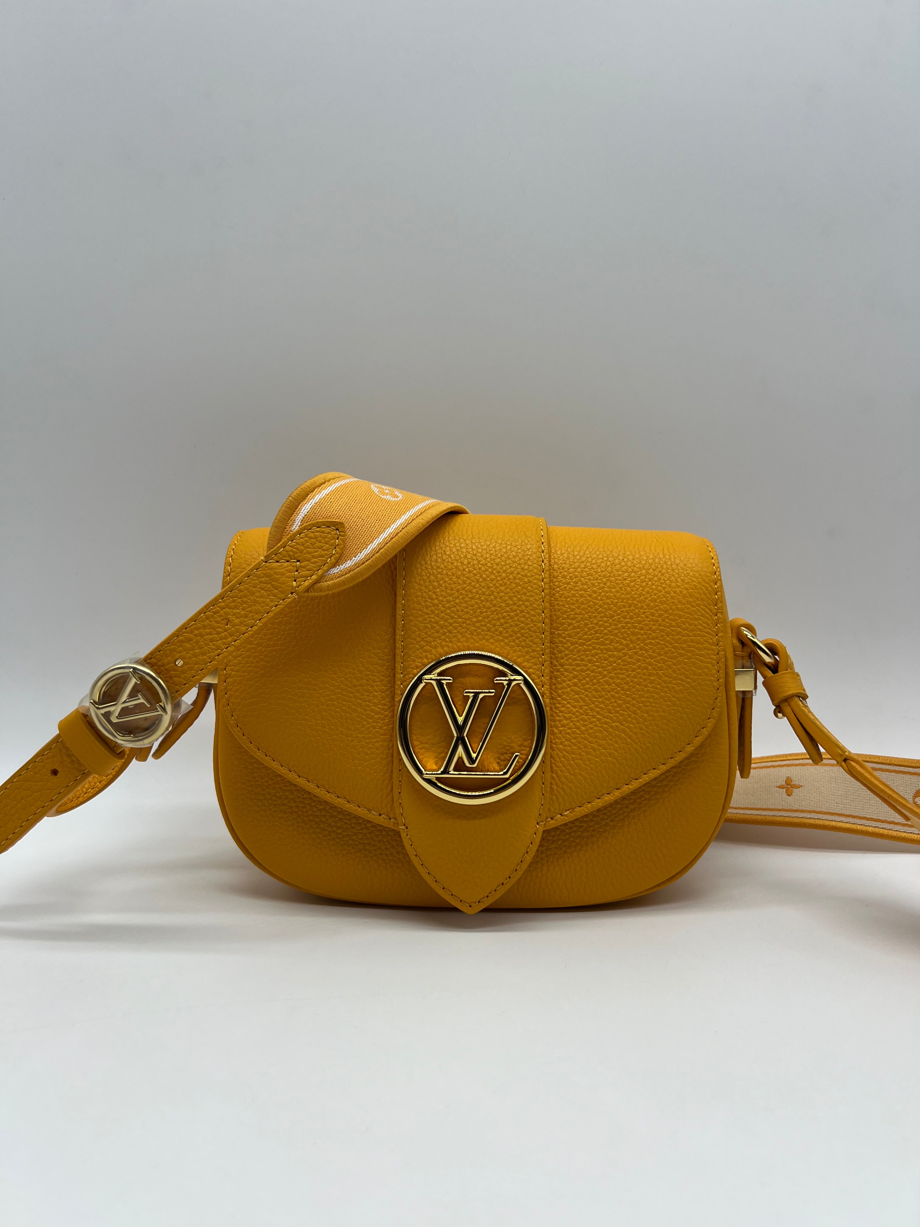 Louis Vuitton Pont 9 Soft Pm