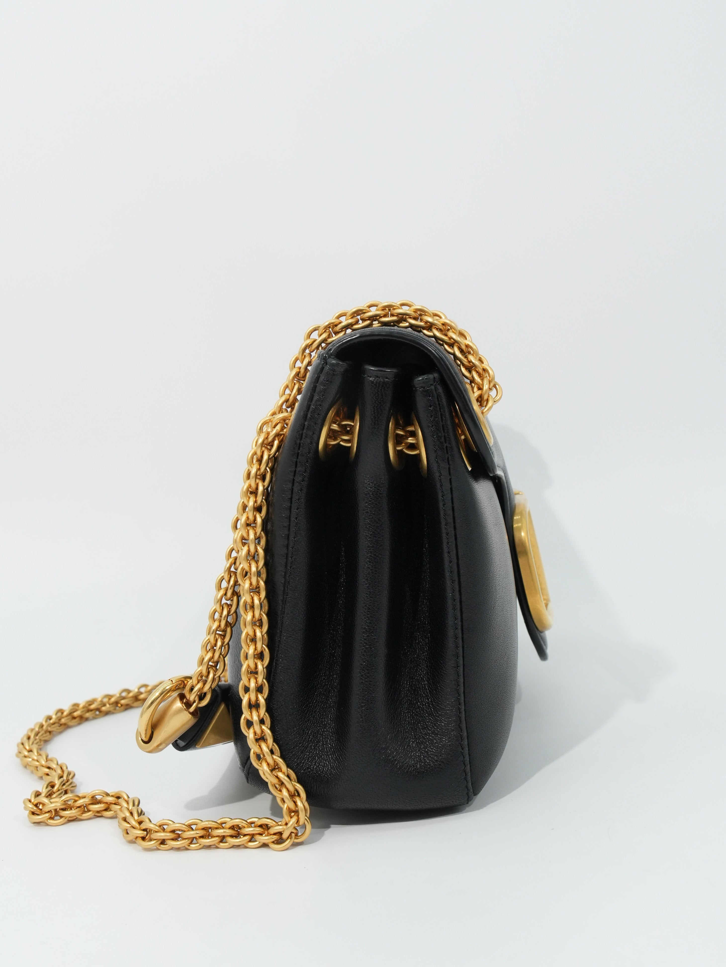 Valentino Stud Sign in Pelle