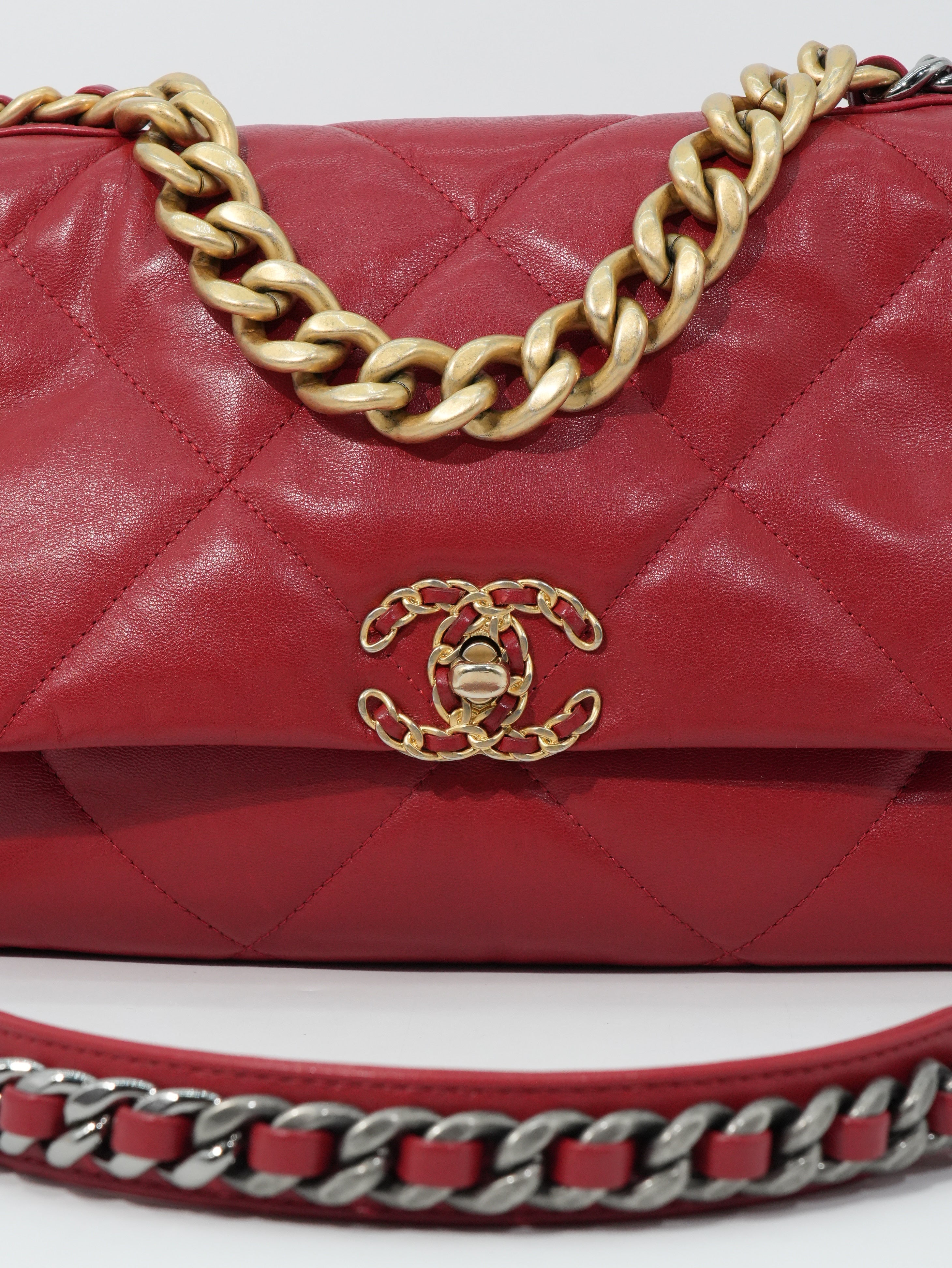 Chanel 19 Large in Pelle d’Agnello