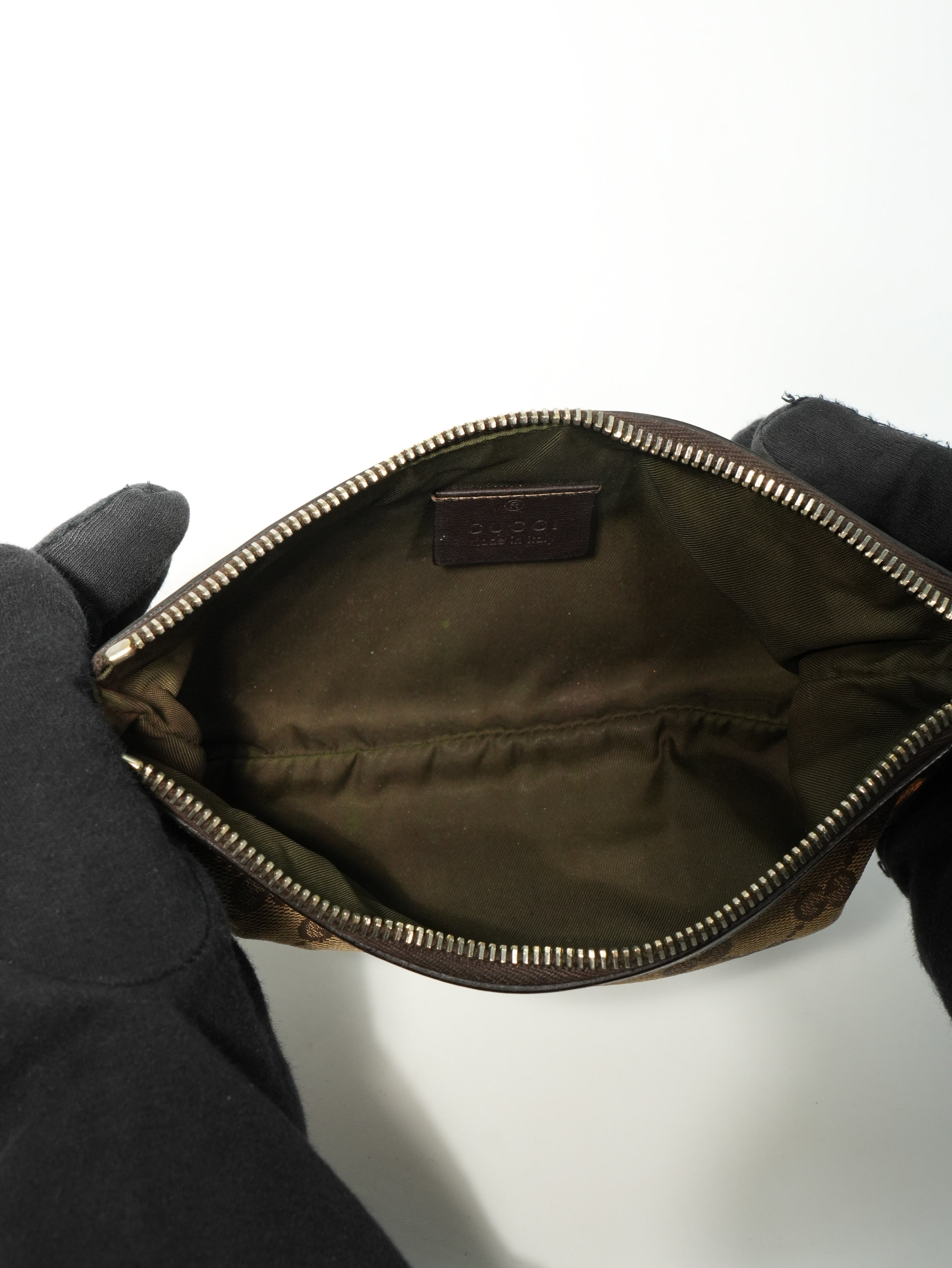 Gucci Mini Pochette GG Wave