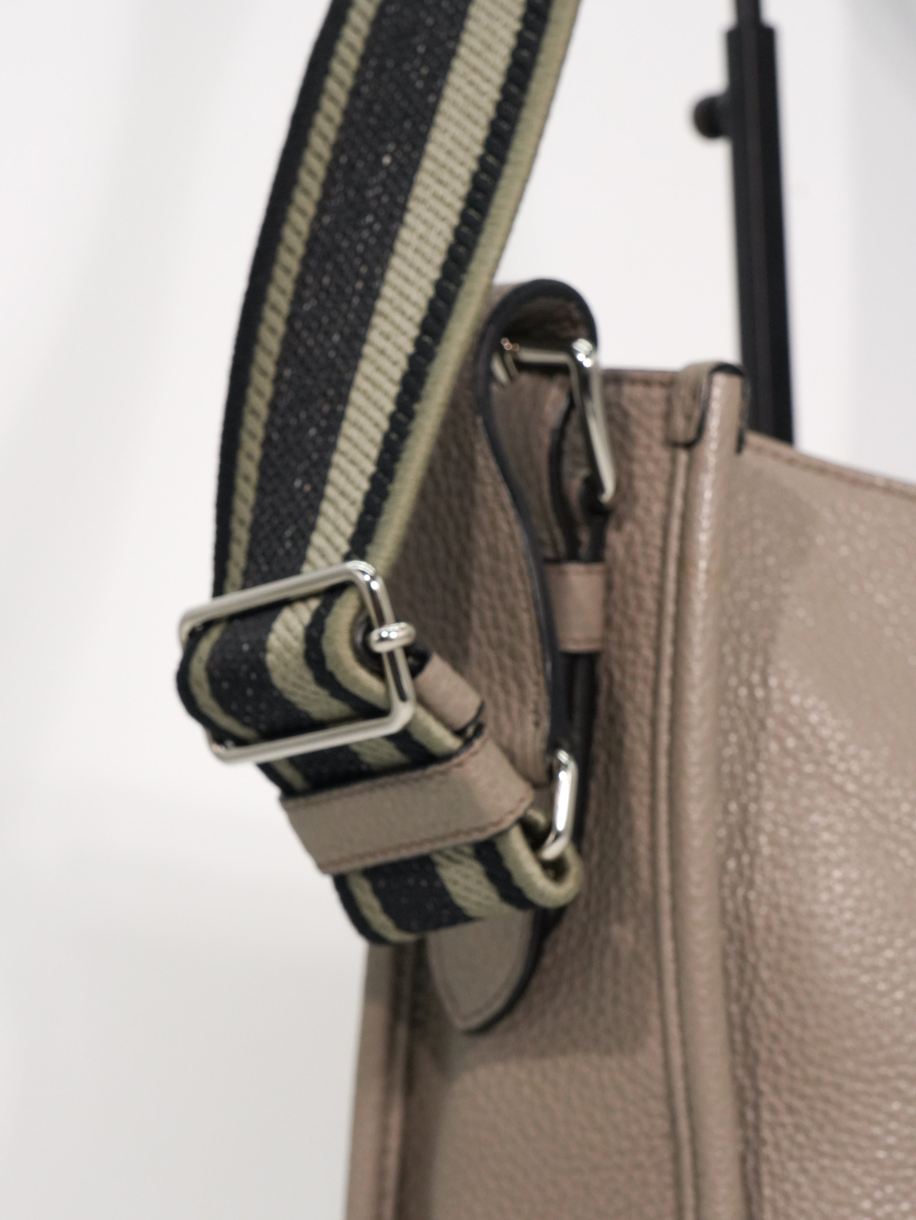 Prada Borsa a Tracolla in Pelle