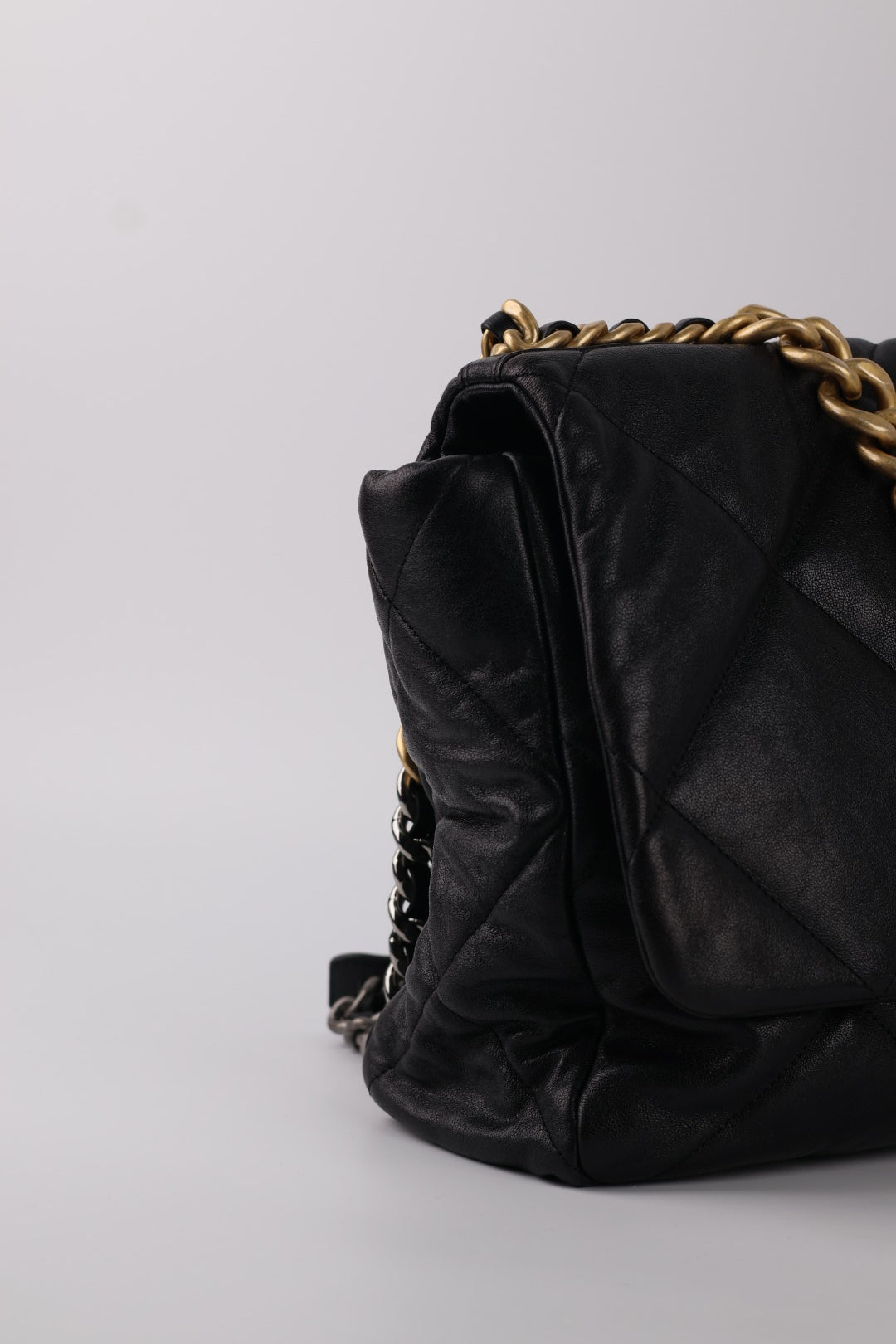 Chanel 19 Large in Pelle