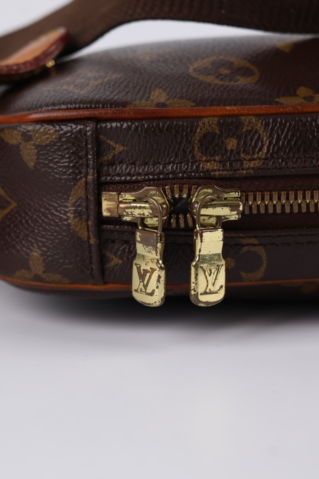 Louis Vuitton Marsupio Gange Monogram
