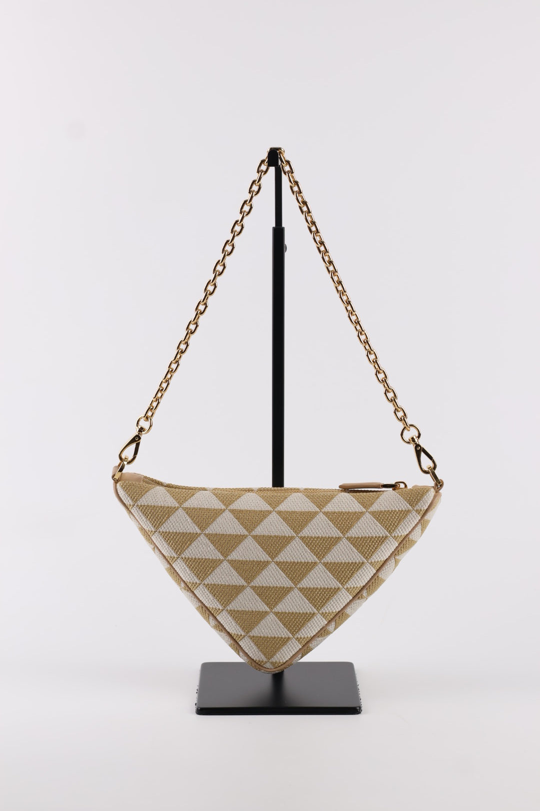 Prada Traingle Symbole