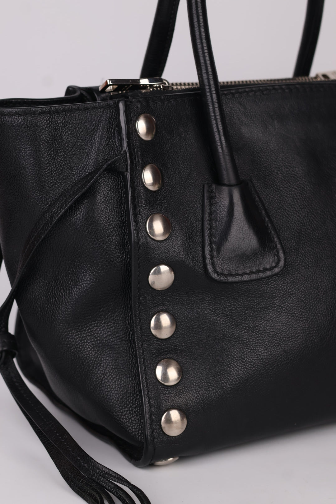 Prada Tote in Pelle Borchie