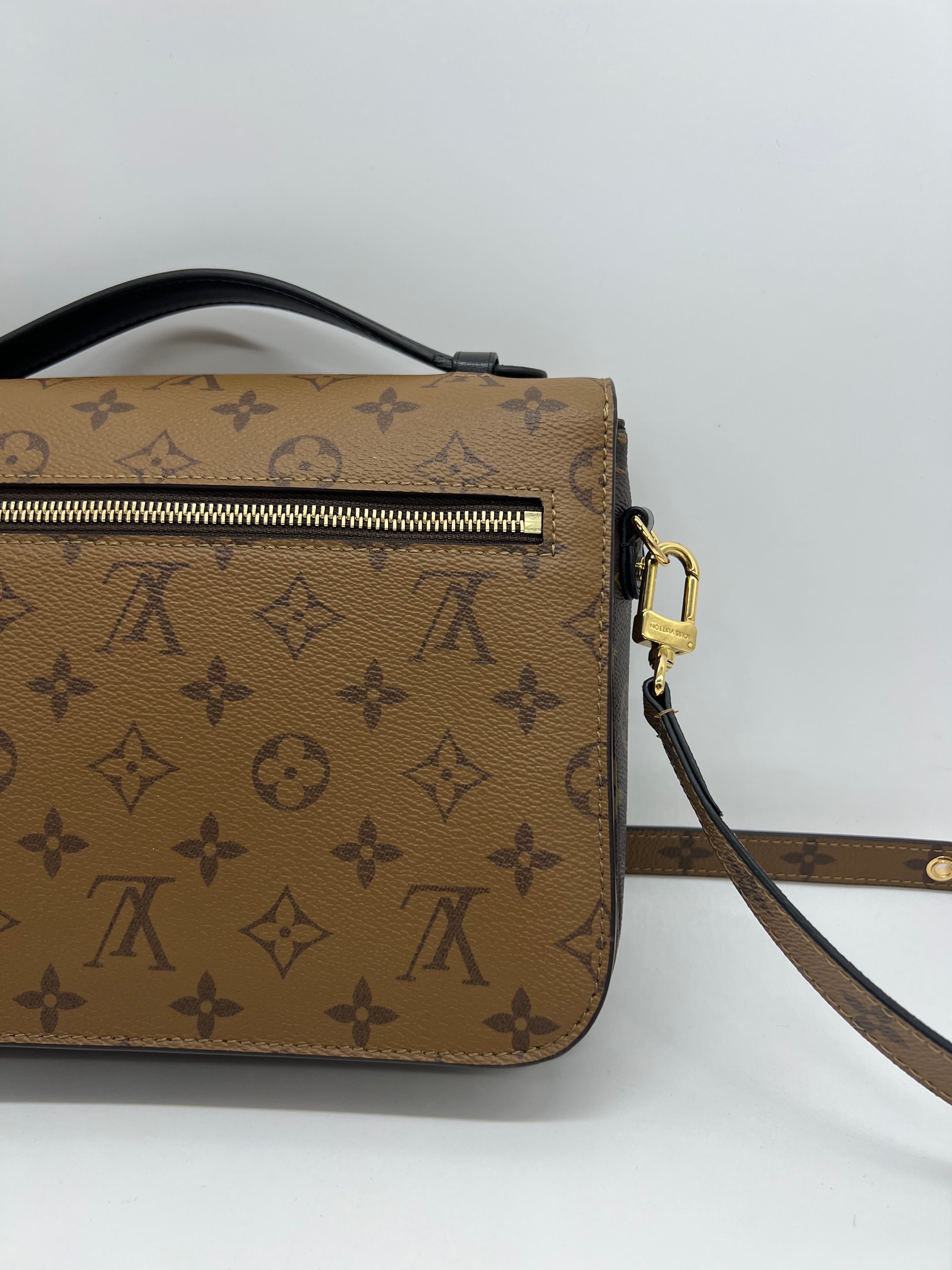 Louis Vuitton Métis Reverse