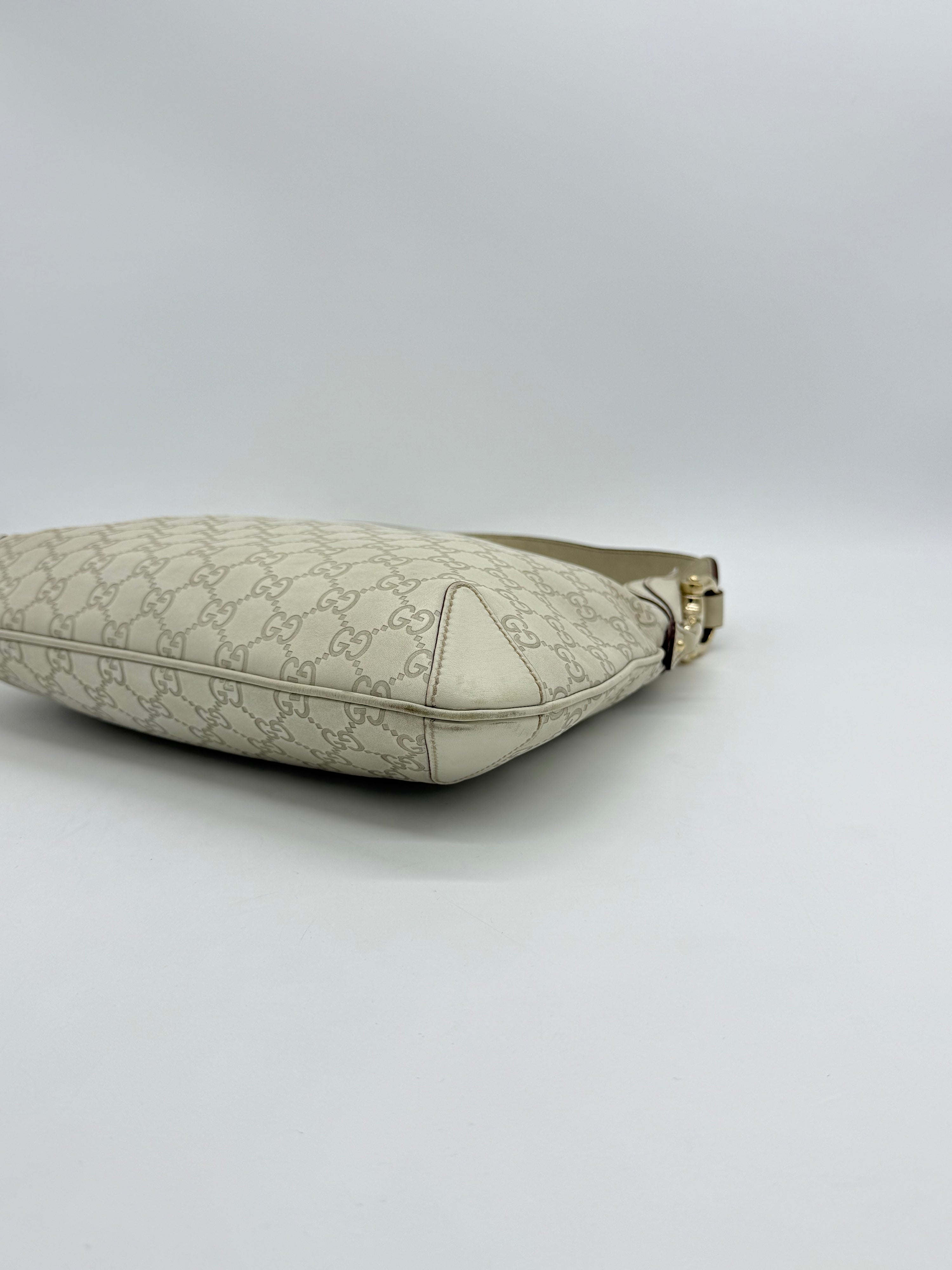 Gucci Hobo GG Signature
