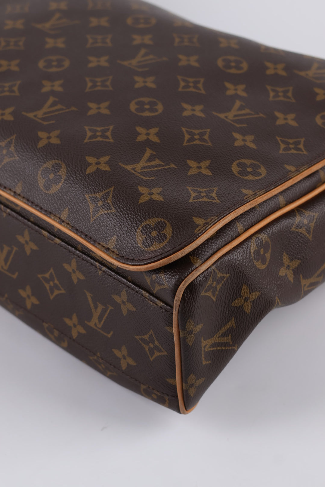 Louis Vuitton Abesses Messenger