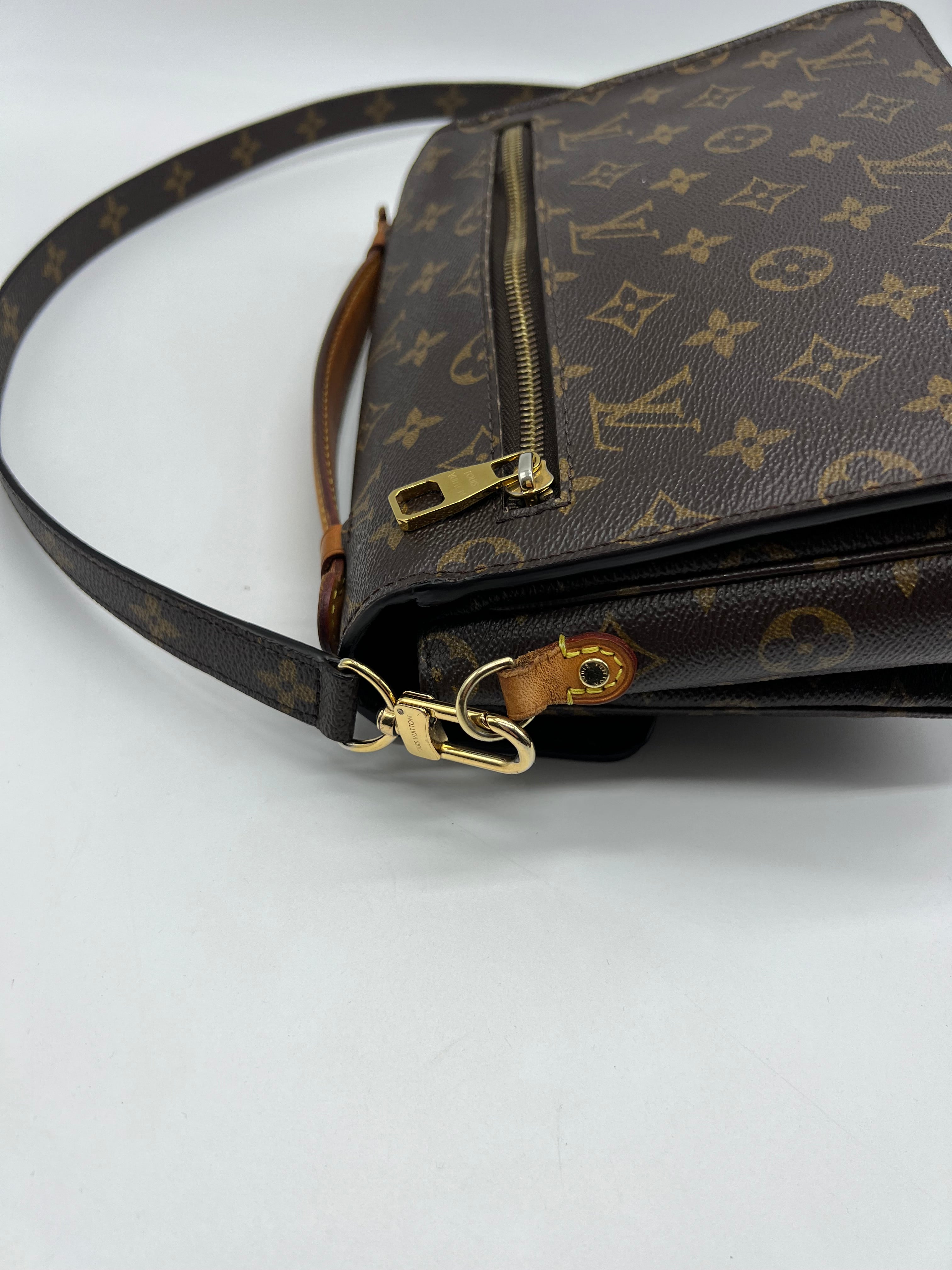 Louis Vuitton Métis Monogram